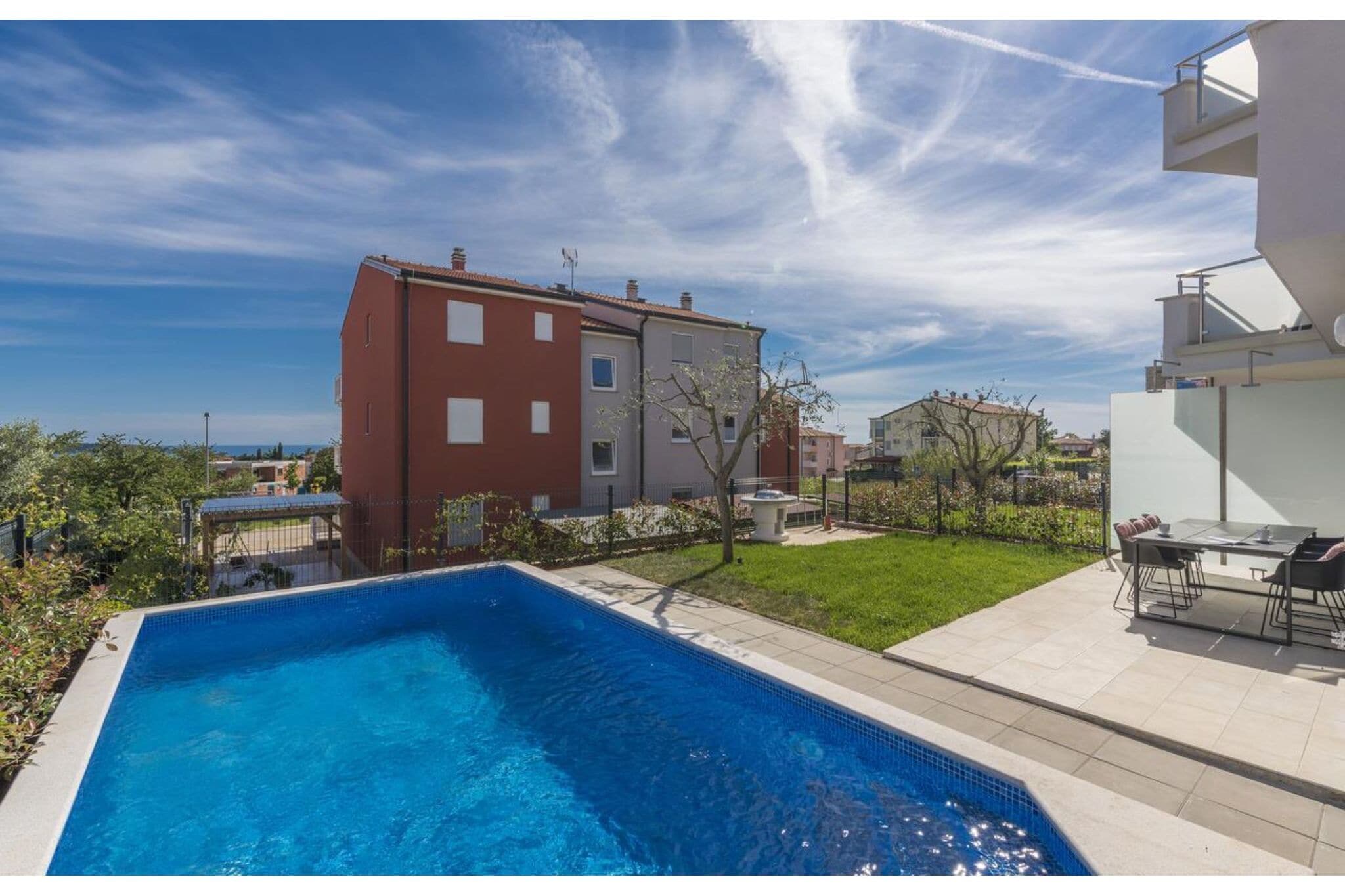 Modern appartement in Novigrad met een privézwembad