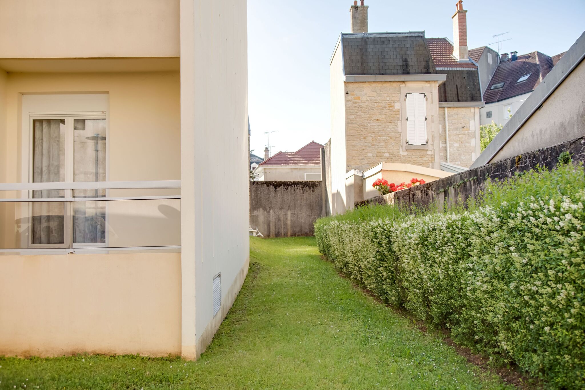 Sfeervol appartement in Chaumont met een balkon of terras