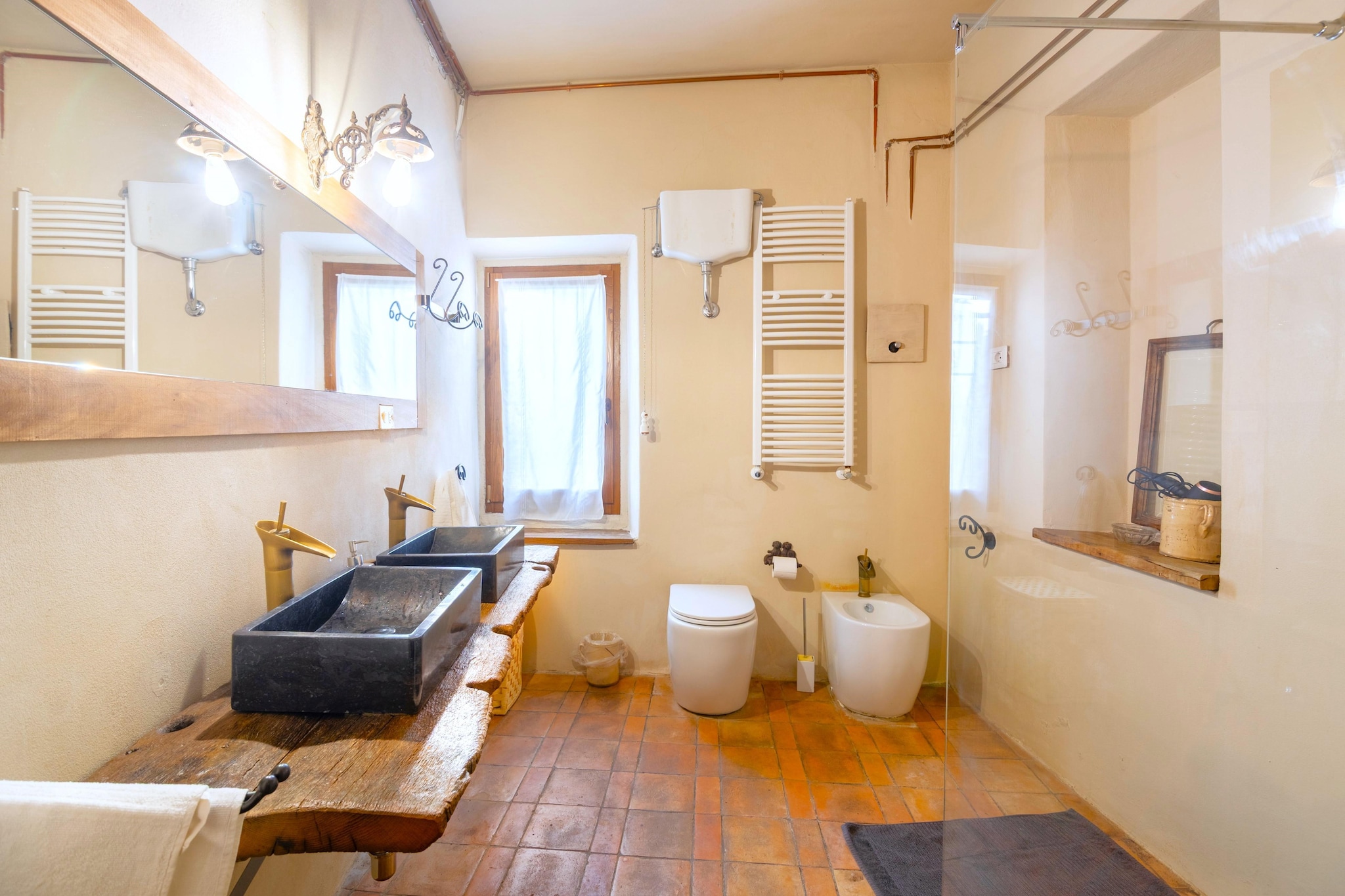 Villa Letizia-Badkamer