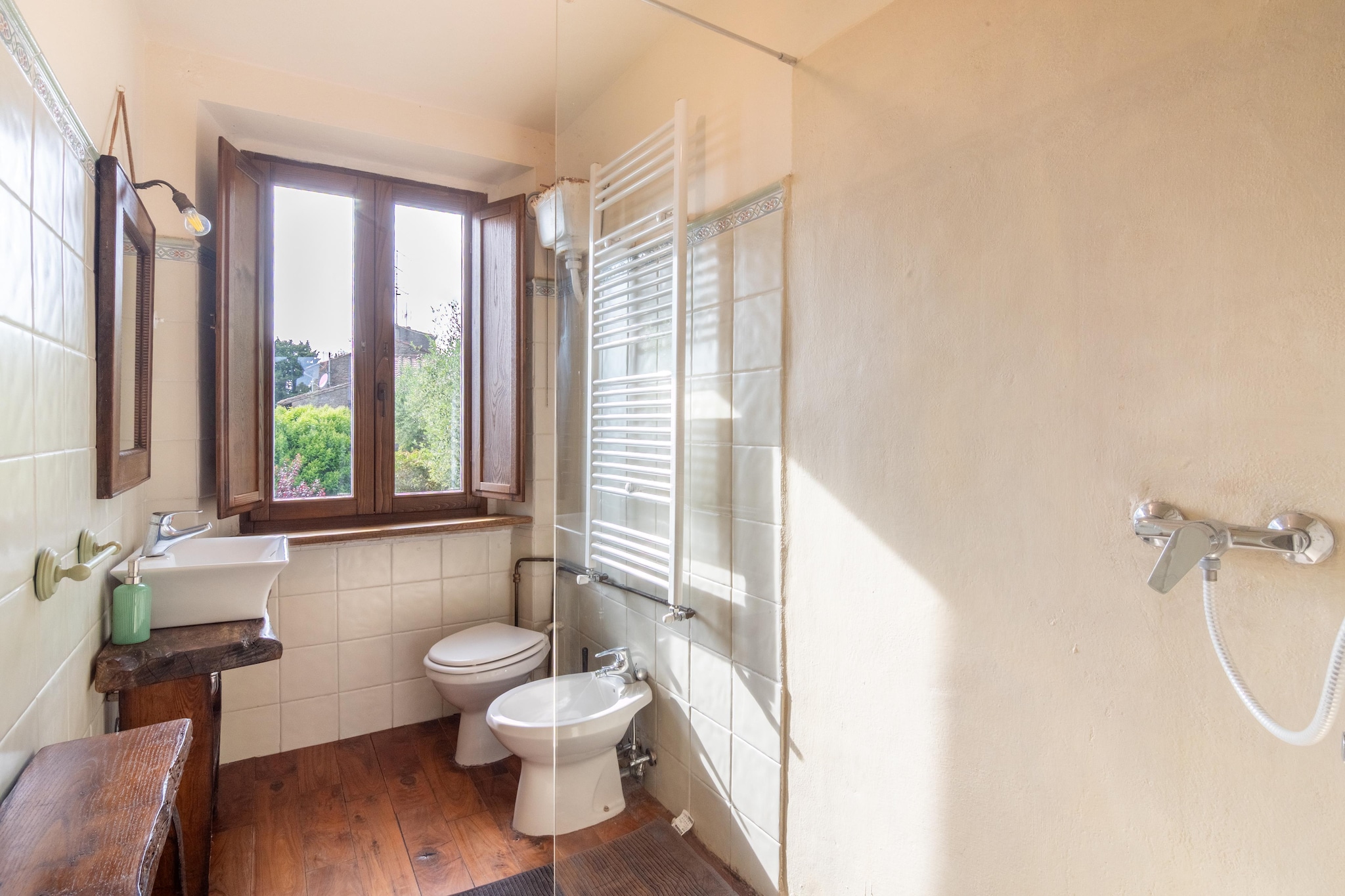 Villa Letizia-Badkamer