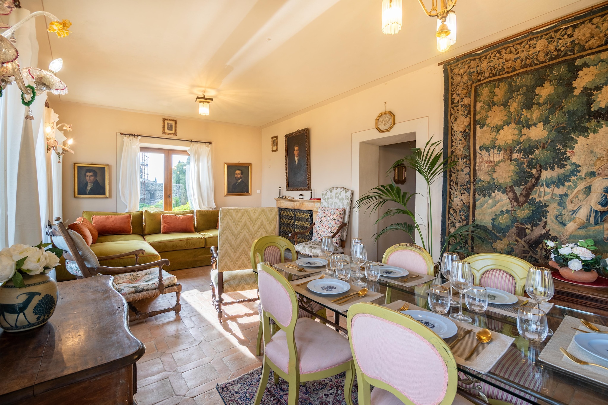 Villa Letizia-Eetkamer