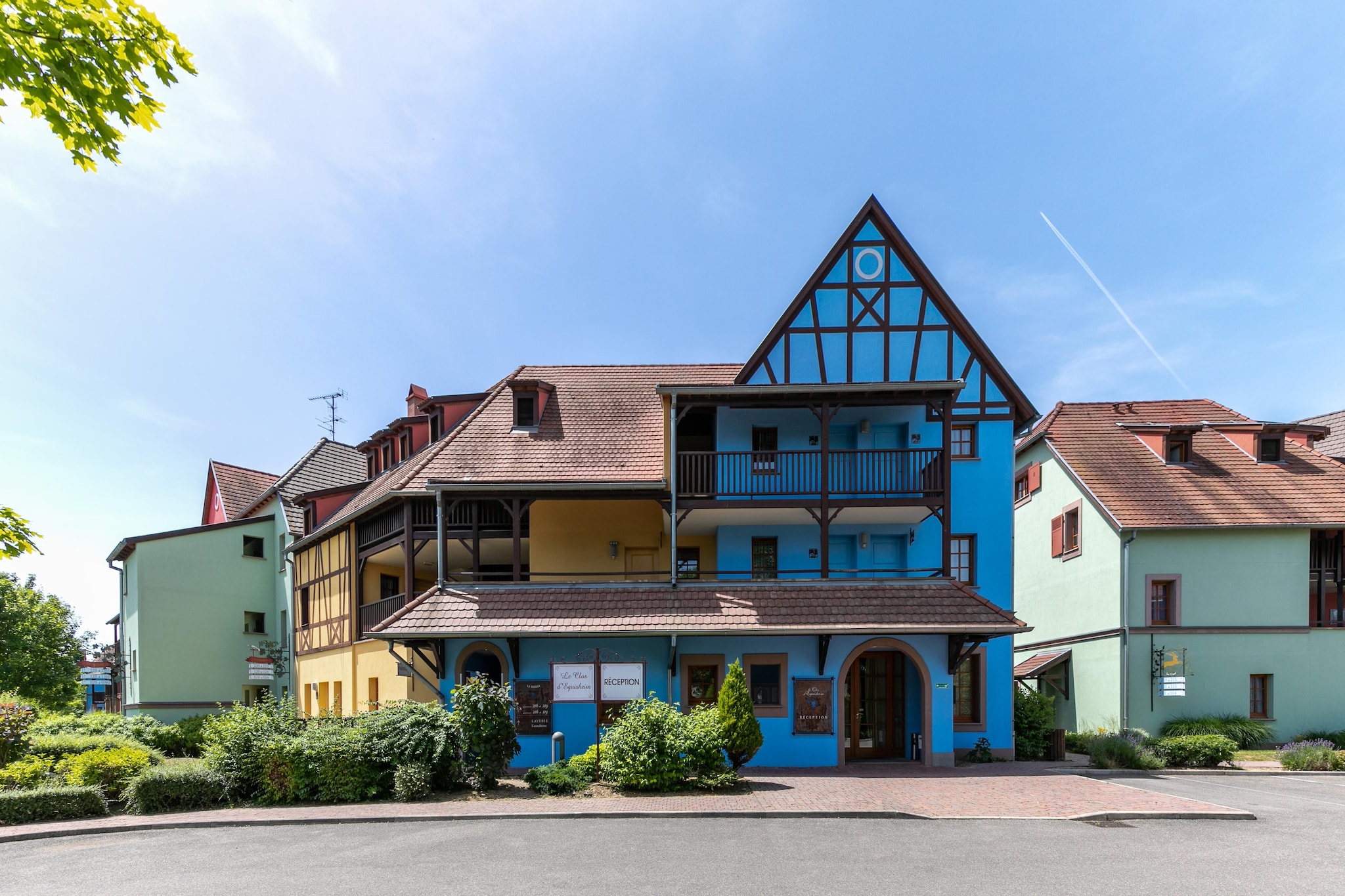 Exterior Summer