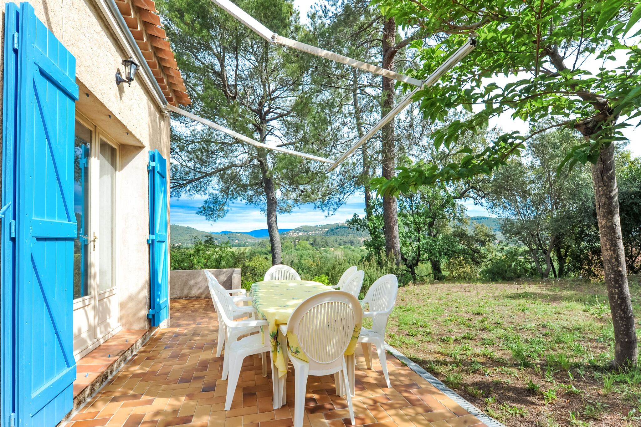 Heerlijke villa in Provence-Alpes-Côte dAzur met een terras