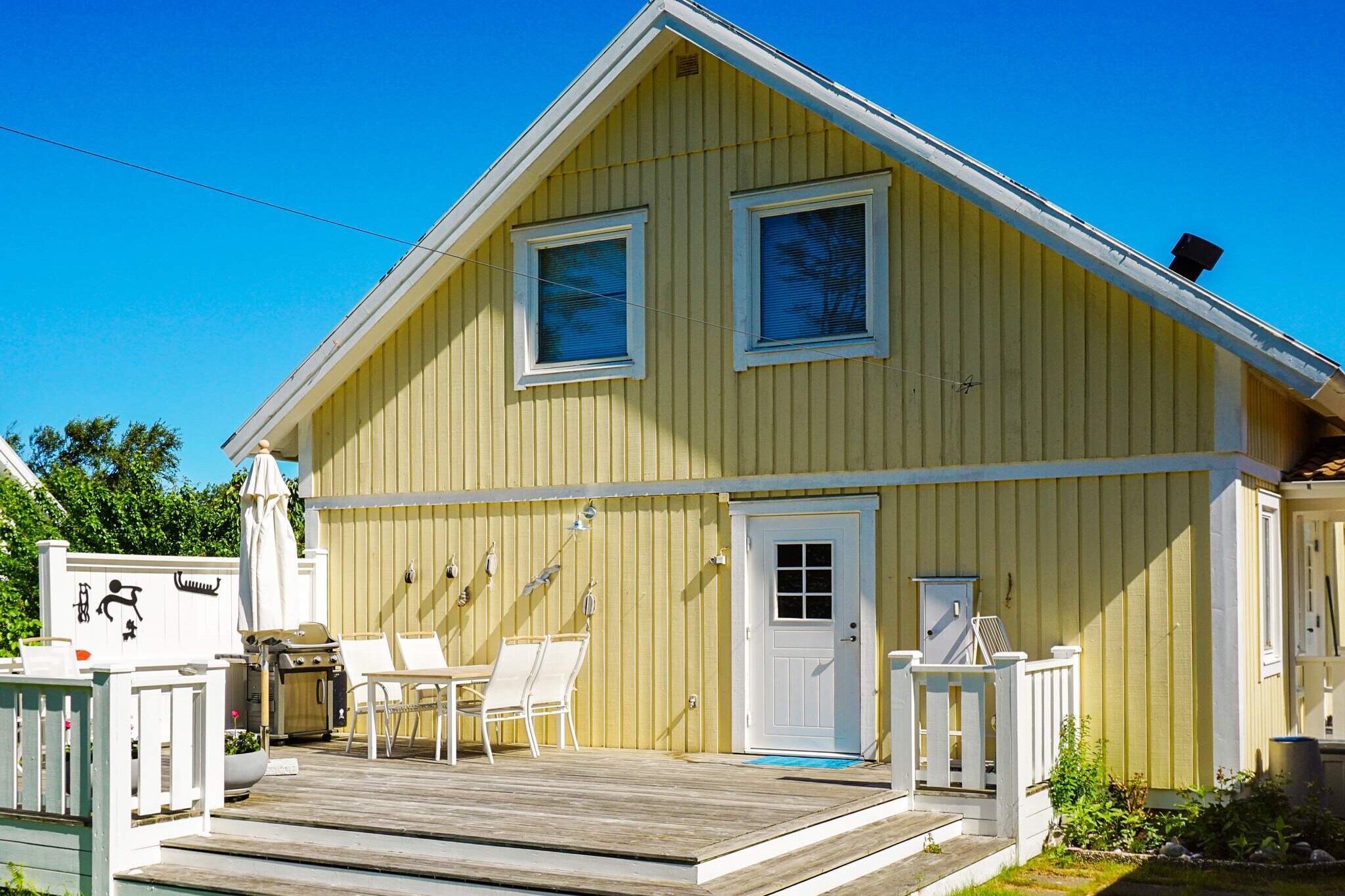 Cozy Family Cottage Near the Sea