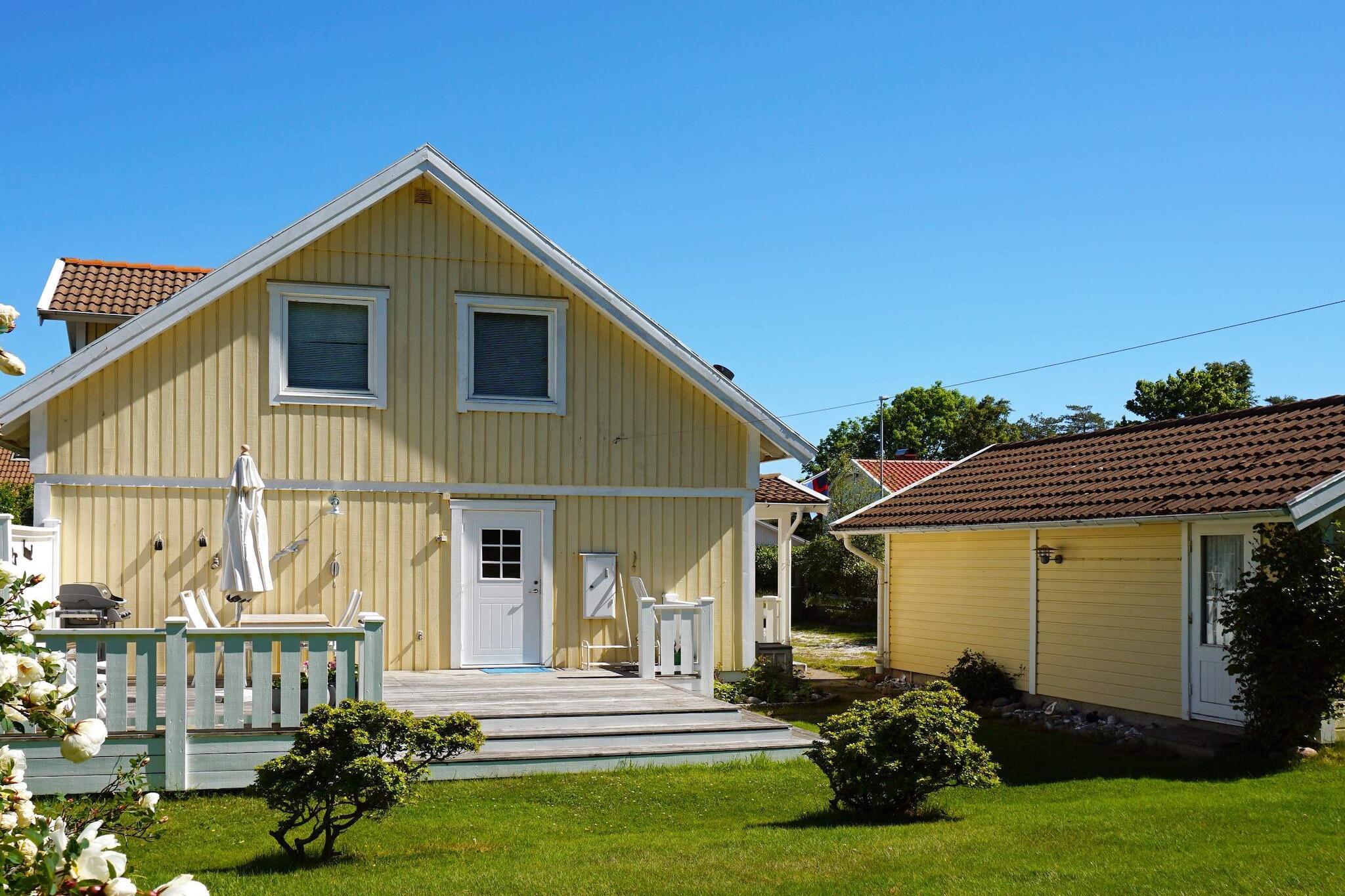 Cozy Family Cottage Near the Sea