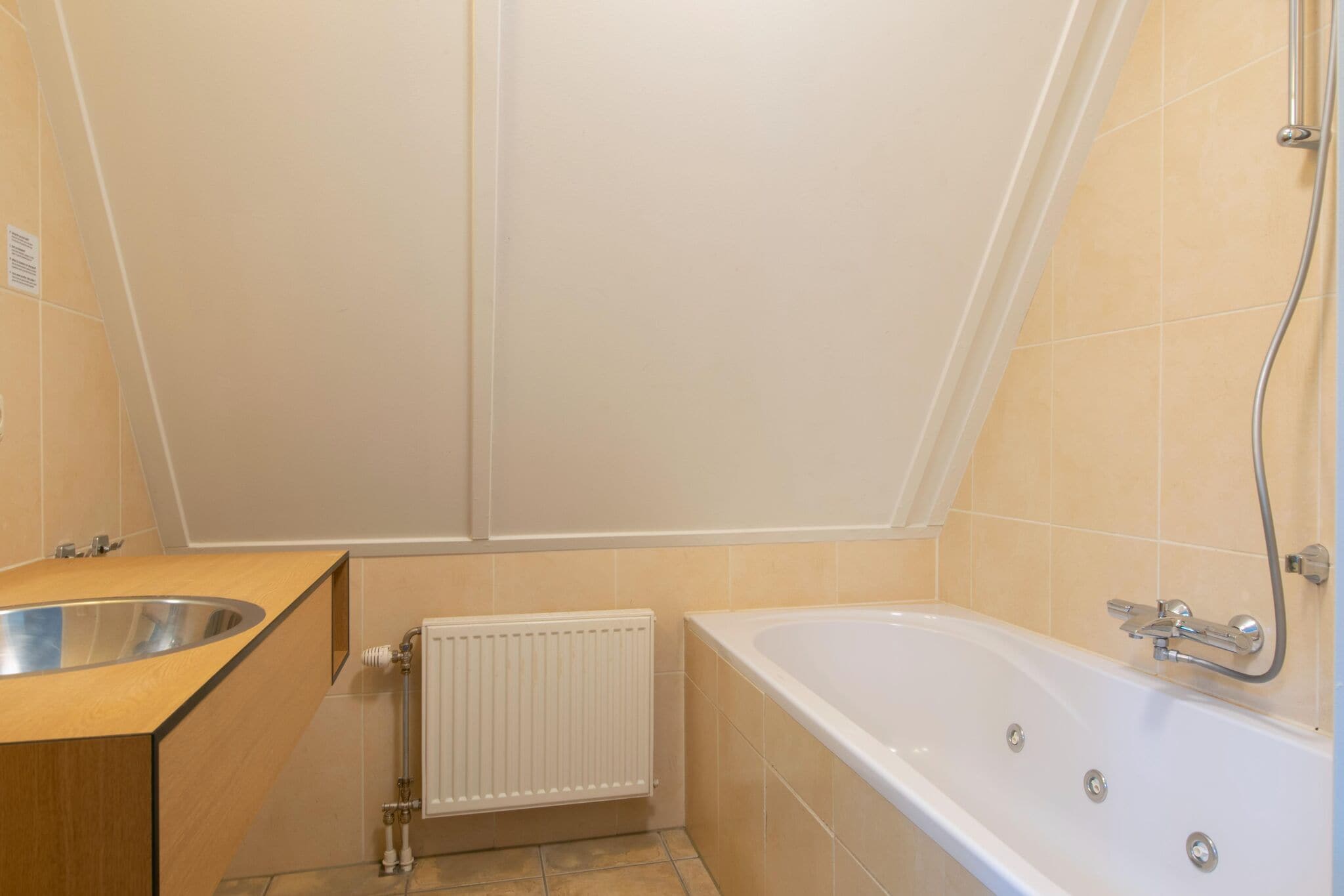 Maison rénovée avec trois salles de bains, Breda à 10 km