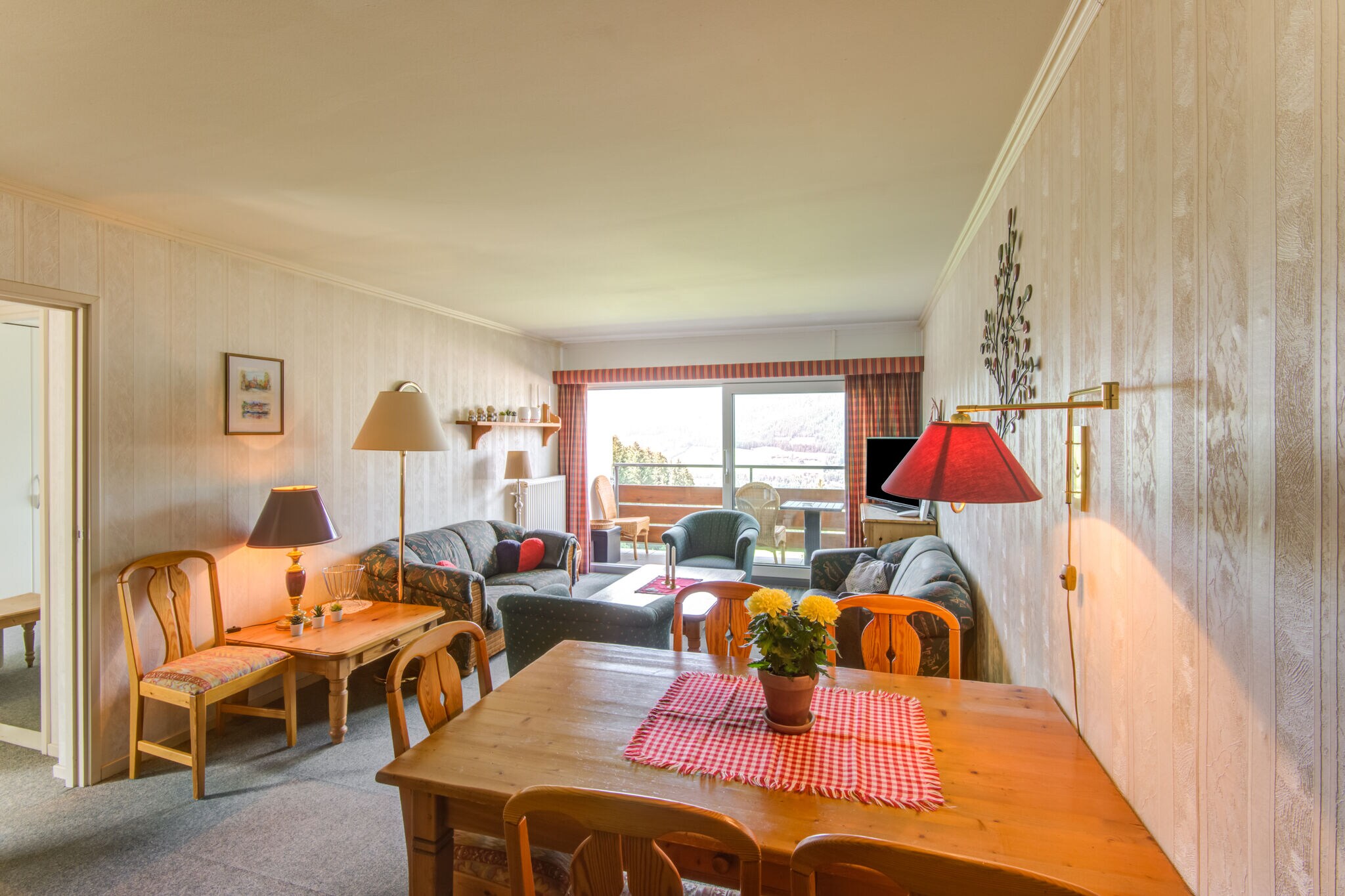 Comfortabel appartement in Ellmau met meerdere balkons