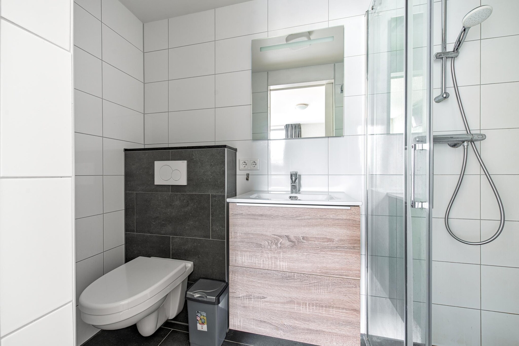 Bungalowpark Schin op Geul 14-Badkamer