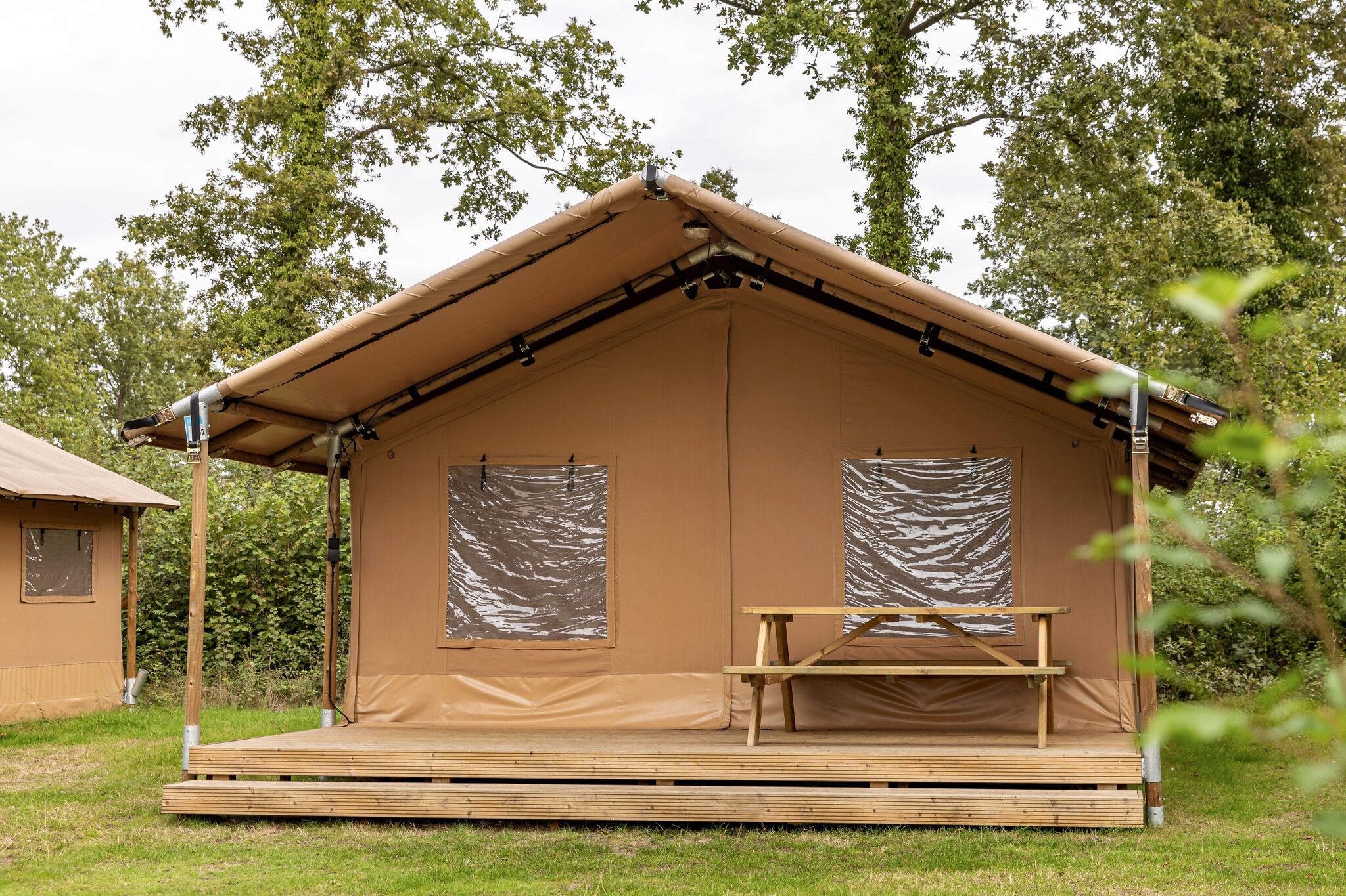 Nice safari tent with kitchen, near Hunebedcentrum