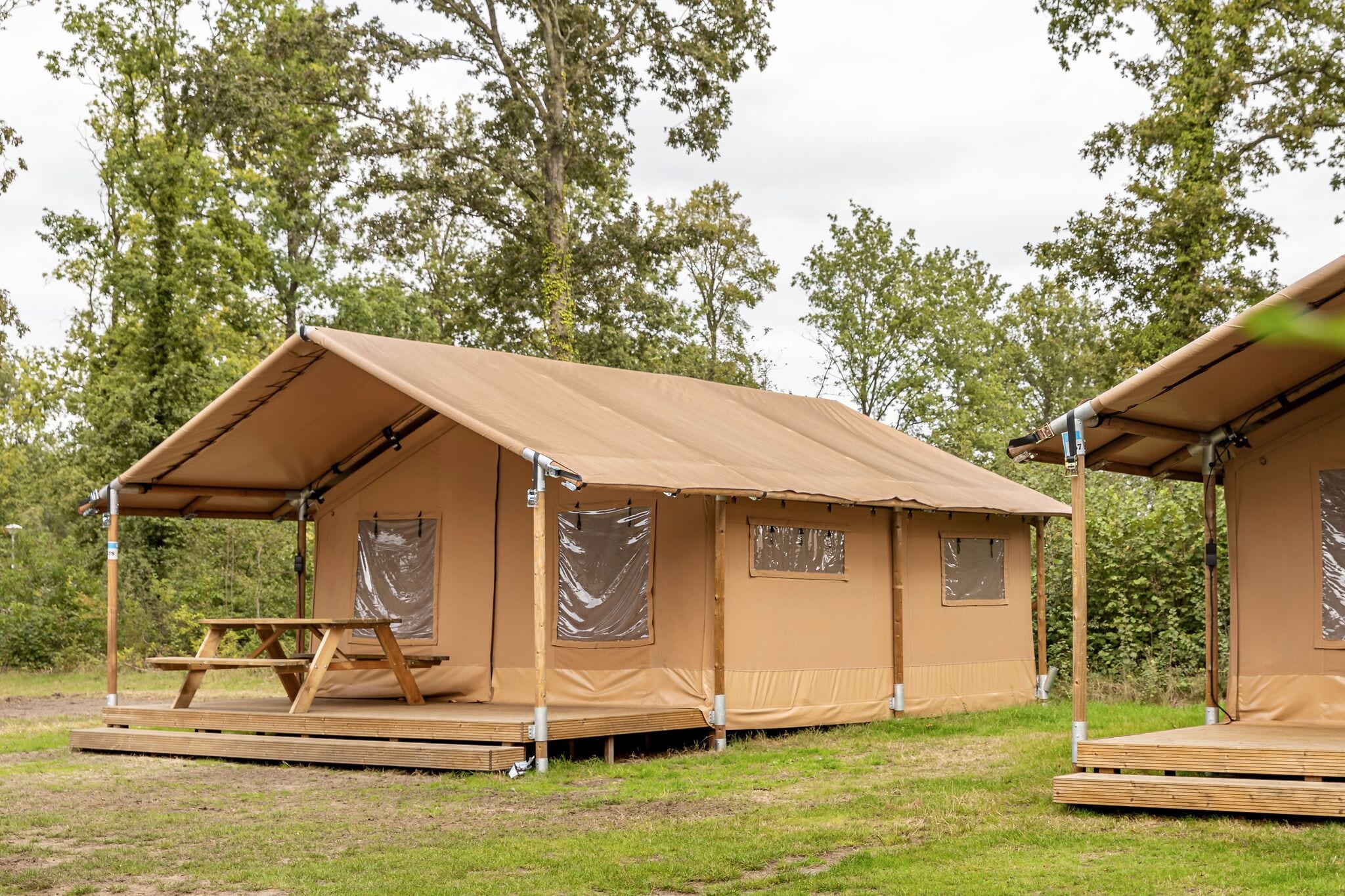 Nice safari tent with kitchen, near Hunebedcentrum