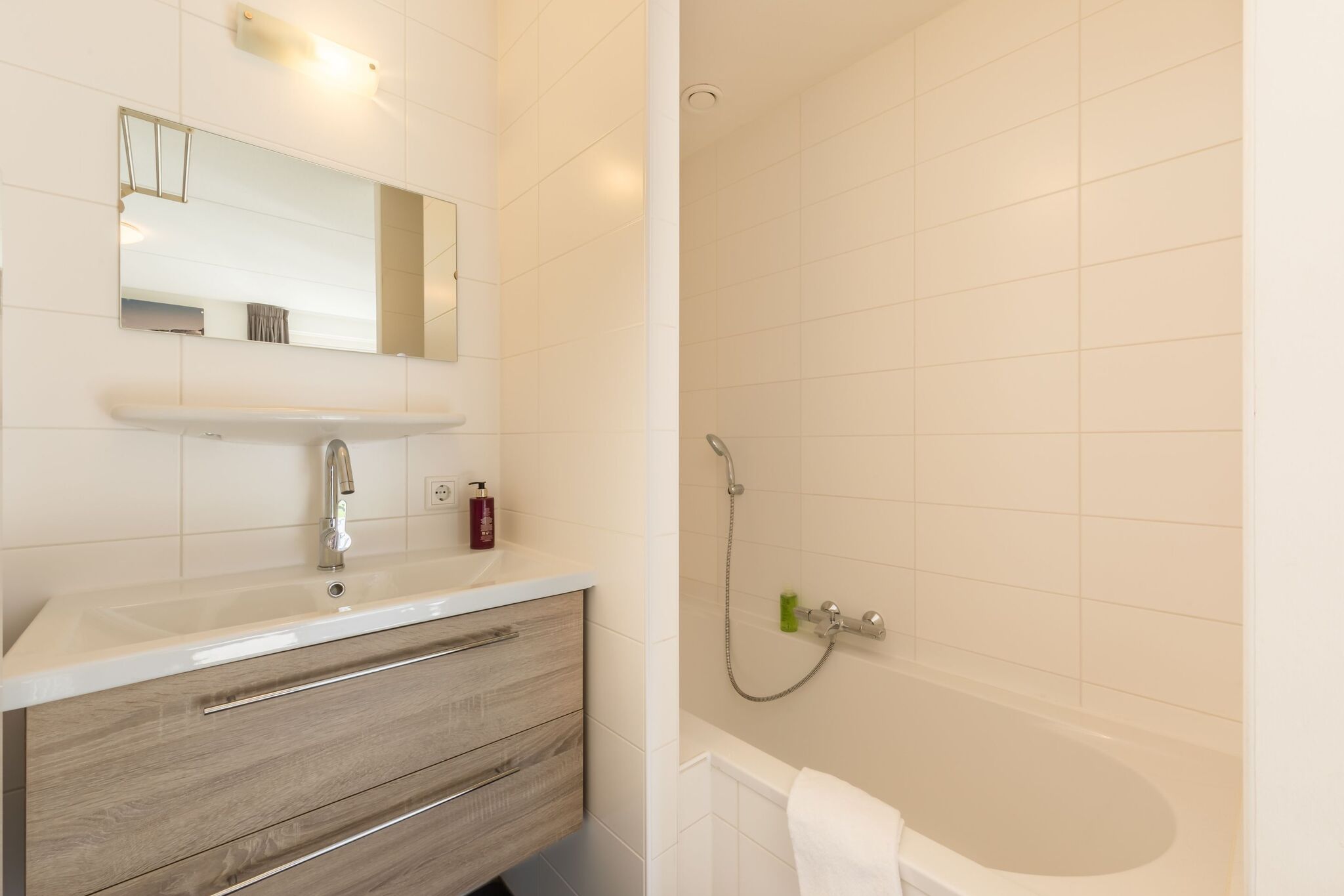 Luxe huis met twee badkamers, op Texel, zee op 2km