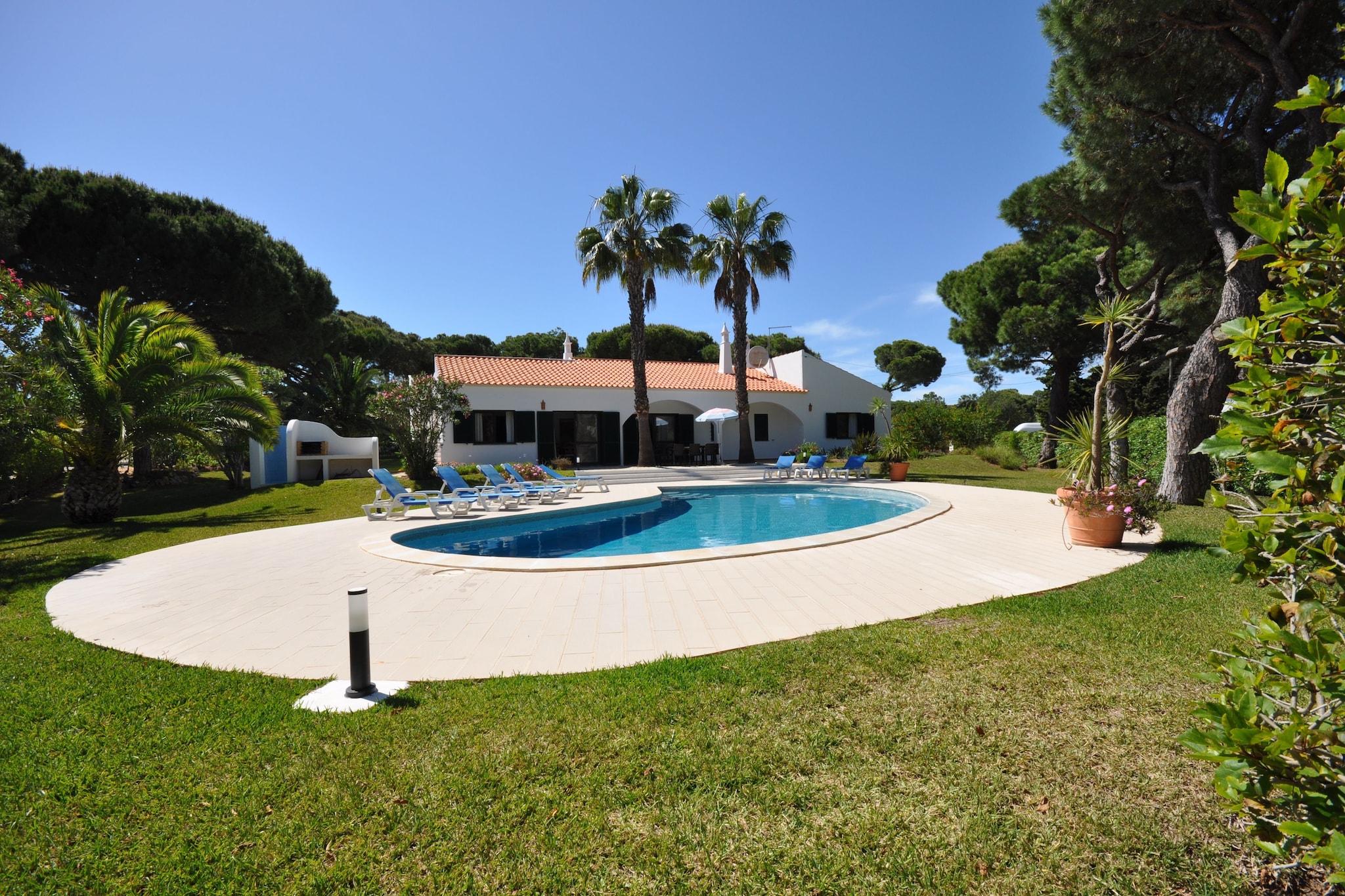 Villa in Vilamoura with Pool near Golf Course