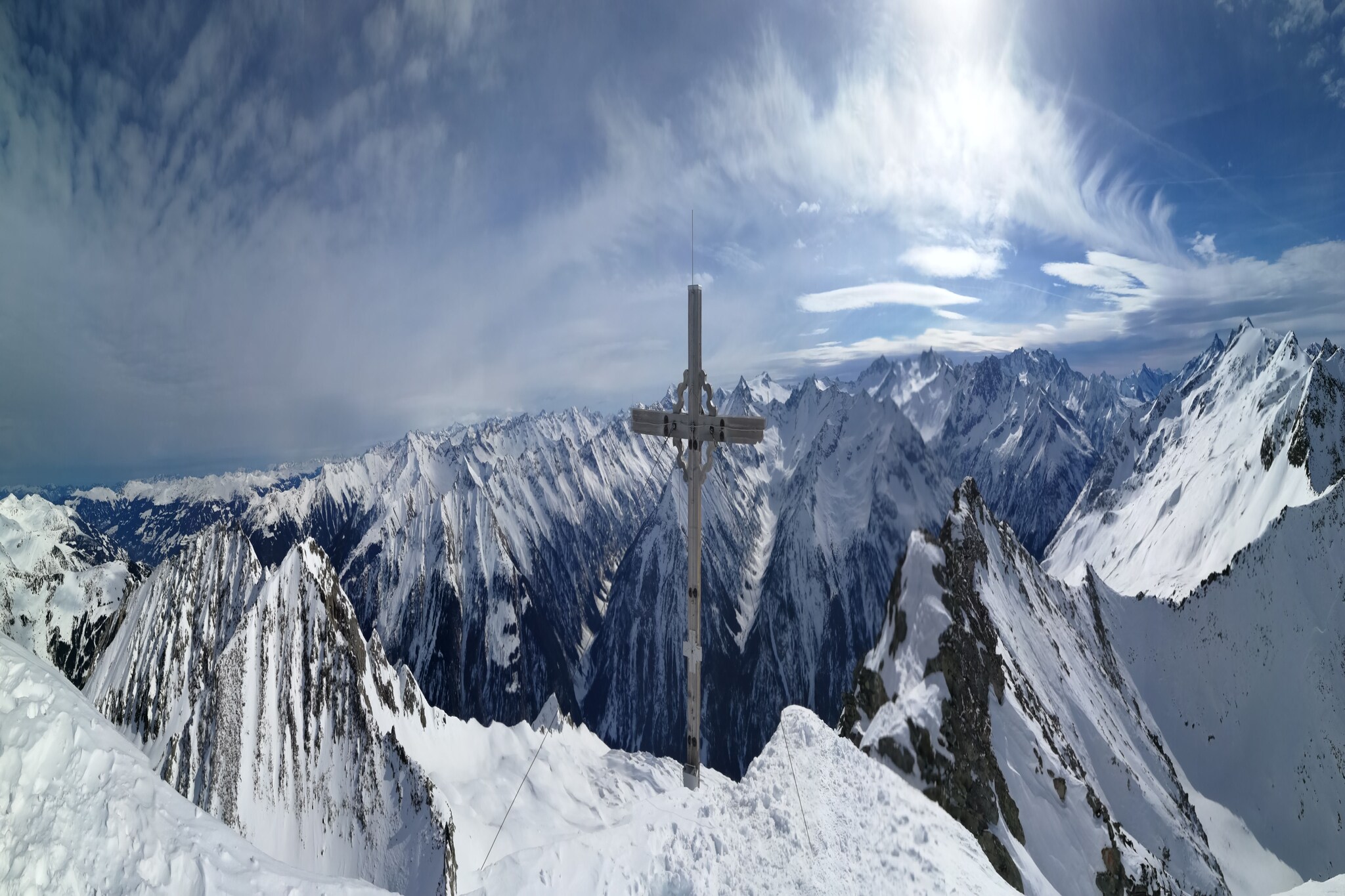 Cozy apartment on the outskirts of Hippach, not far from the Mayrhofen ski area. An action mountain and a pleasure mountain: only available in Mayrhofen. Two mountains with their own character, a varied and individual leisure offer that leaves nothing to be desired with, for example, romantic igloo nights at an altitude of 2000 m. In Mayrhofen alone there are 157 kilometers of snow-sure slopes, the legendary Harakiri run, of course many classic Tyrolean mountain romances and numerous innovations and improvements. The Zillertal Arena's largest ski area, the Zillertal Arena, extends from Zell am Ziller to Wald im Pinzgau in the Salzburg region.



Details: WiFi



Activities nearby: Whether skiing or snowboarding in one of the largest contiguous ski areas, winter hiking on the cleared hiking trails, cross-country skiing in the bright sun in the beautiful surroundings at the back of the Zillertal, with one of the white fun sports such as snow tubing, skidoo and snowshoeing or relaxing with a horse-drawn sleigh ride: variety is guaranteed. The Hippach holiday region is the first and best gateway to the Mayrhofen ski area. 159 kilometers of slopes and 51 lifts are available for skiing and snow-making



Not suitable for people with reduced mobility