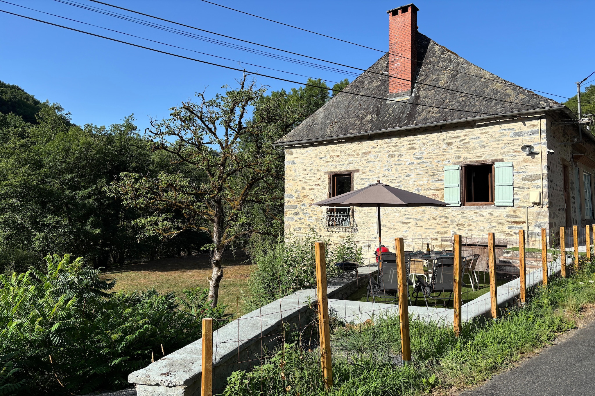 Les Rives de Vézère - Buitenkant zomer