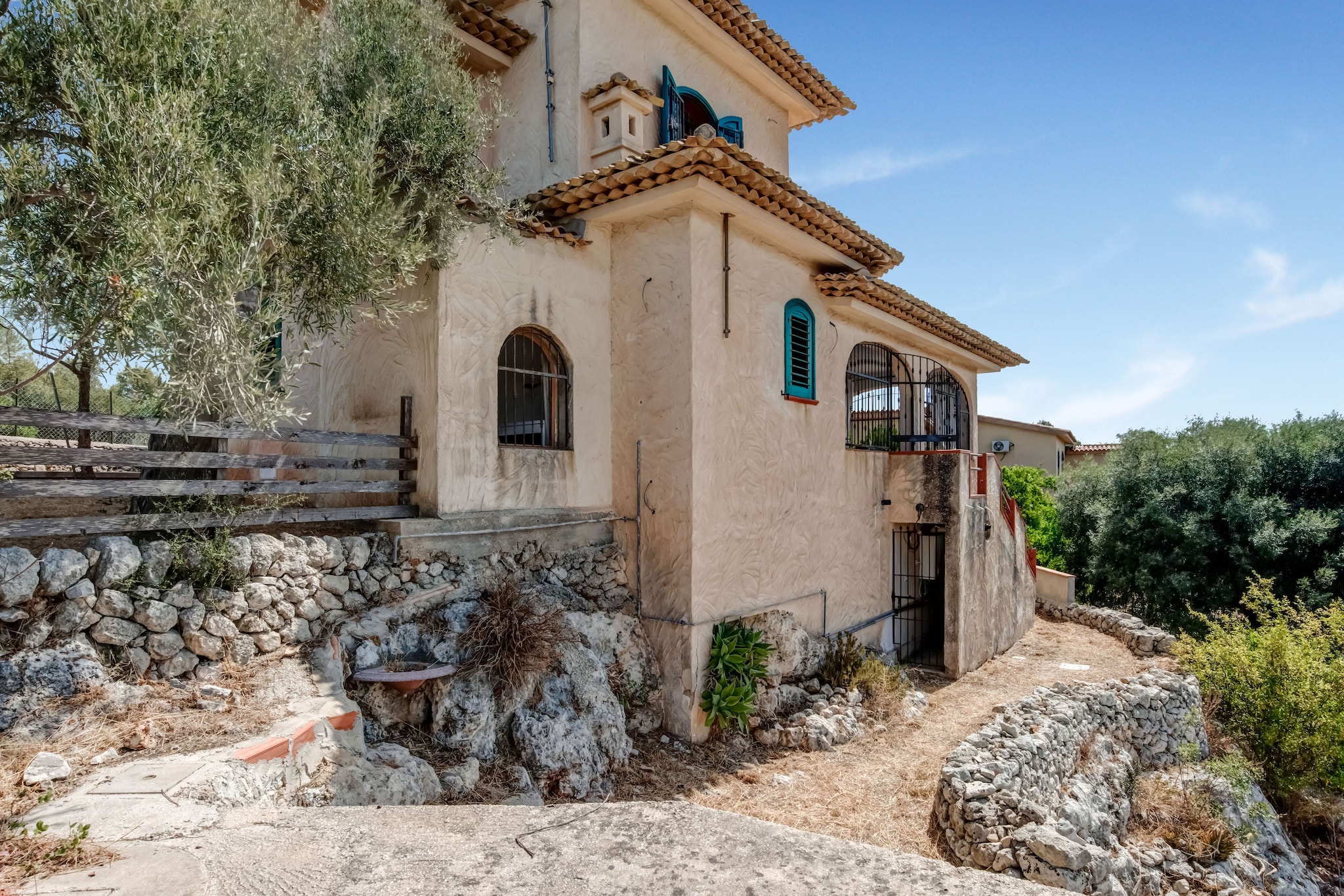 Bijzonder vakantiehuis in Noto met terras in natuurgebied