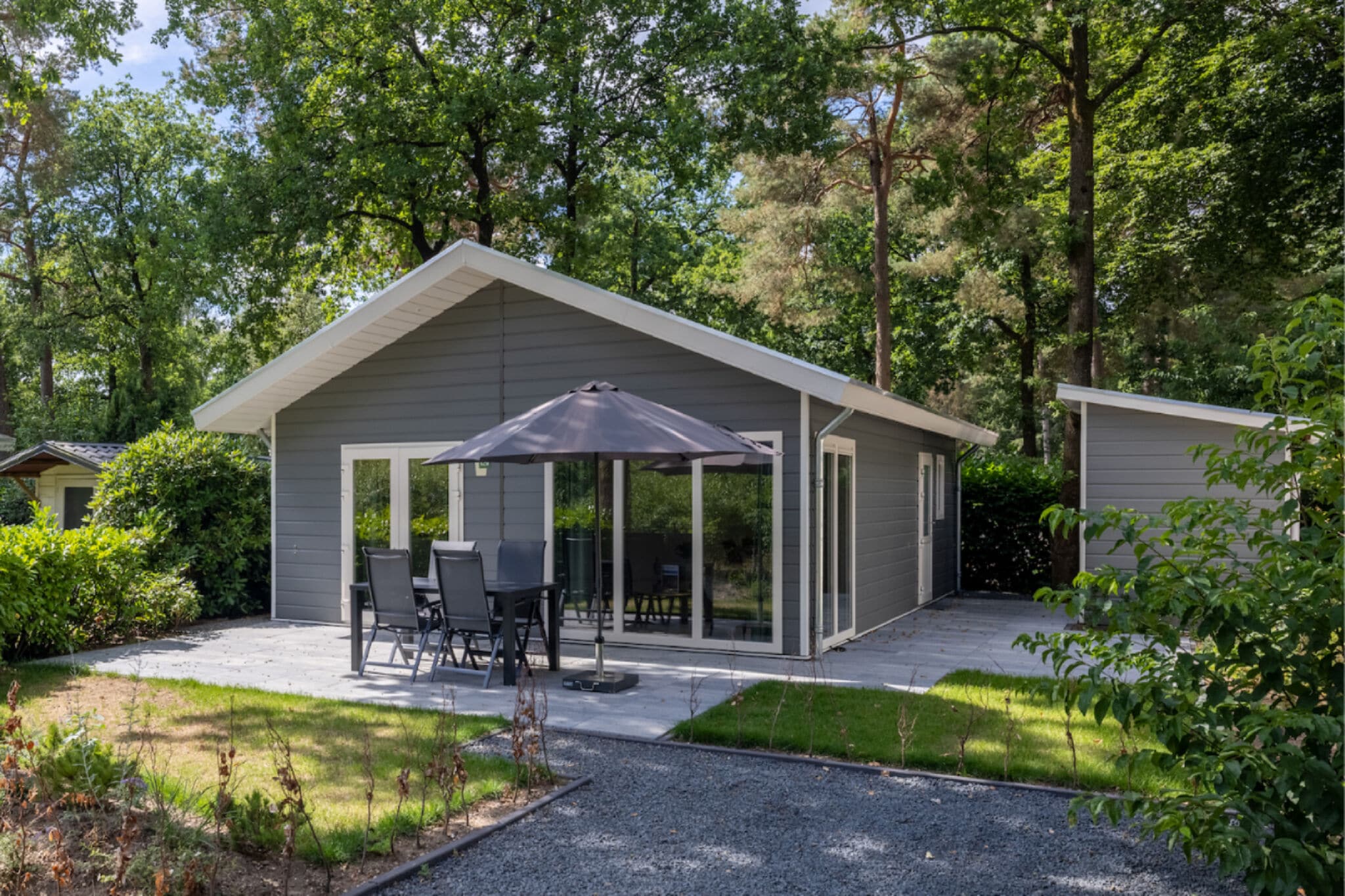 Nice chalet with a wooded location on the Veluwe