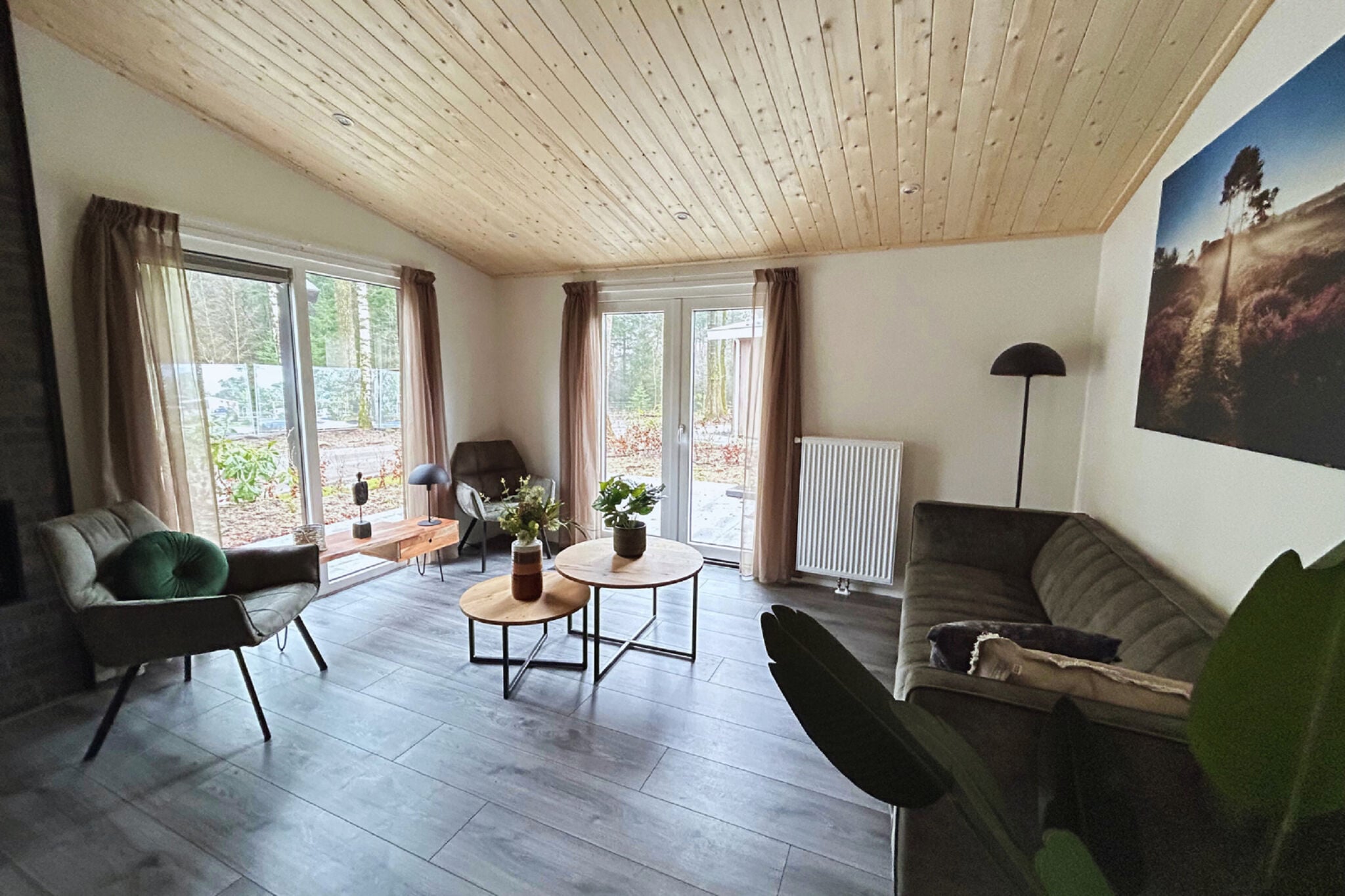 Nice chalet with a wooded location on the Veluwe