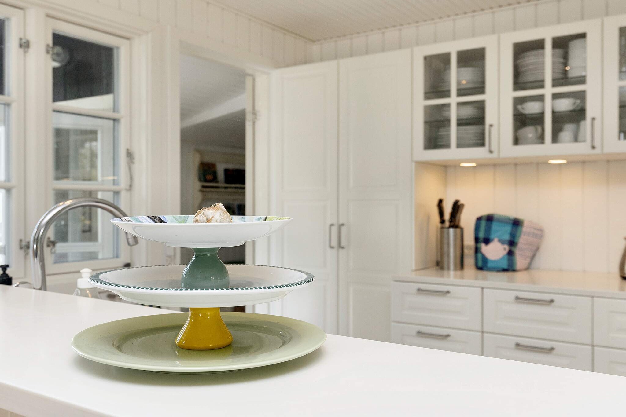 Annex: (2x single bed)\n\nAnnex: (double bed, children\'s bed)\n\nopen kitchen(cooker(electric), coffee machine, microwave, dishwasher, fridge, fridge-freezer), Living/bed room(TV, high chair, chromecast), bedroom(double bed), bedroom(double bed), bathroom(floor heating)(bathtub or shower, washbasin, toilet, washing machine), heating(electric), terrace(roofed), terrace, BBQ, air to air heatpump