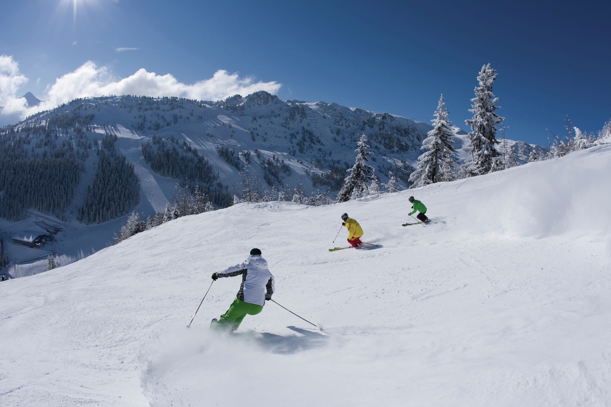 This luxurious and brand new Apartment is situated in Mayrhofen and is a proper blend of modern home with all the necessary comfort with 2 beautiful bedrooms for upto 6 persons. The apartment also has floor heating ensuring the warmth needed in winters.
This apartment is close to a total of 4 ski lifts, all close to the location including that of Penkenbahn and the Horbergbahn at Mayrhofen. You will get to all of them in no time because of the ski bus stops literally at your doorstep.
The apartment is newly built and therefore encapsulates all the modern, stylish components which you must be wanting in your stay including the cosiness for you to relax. You are provided with a big combined sitting room with an open kitchen, and also comes with a terrace or balcony.
The location is such that a public swimming pool, town centre, nightlife, restaurants - all are within a kilometre range. The nearest airport from here would be at 75 kilometre distance.