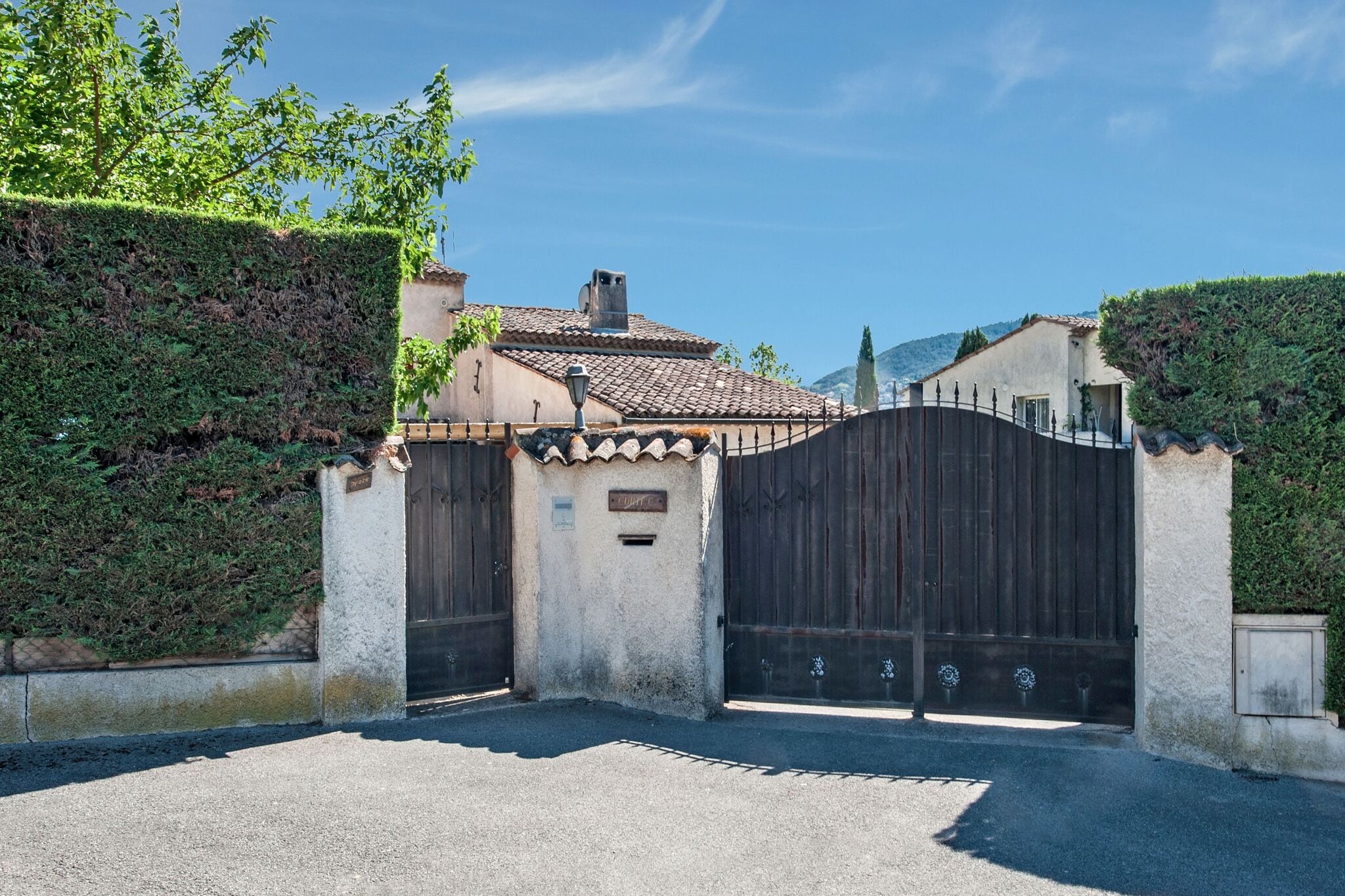 Ferienhaus in La Roquette-sur-Siane mit möbliertem Garten