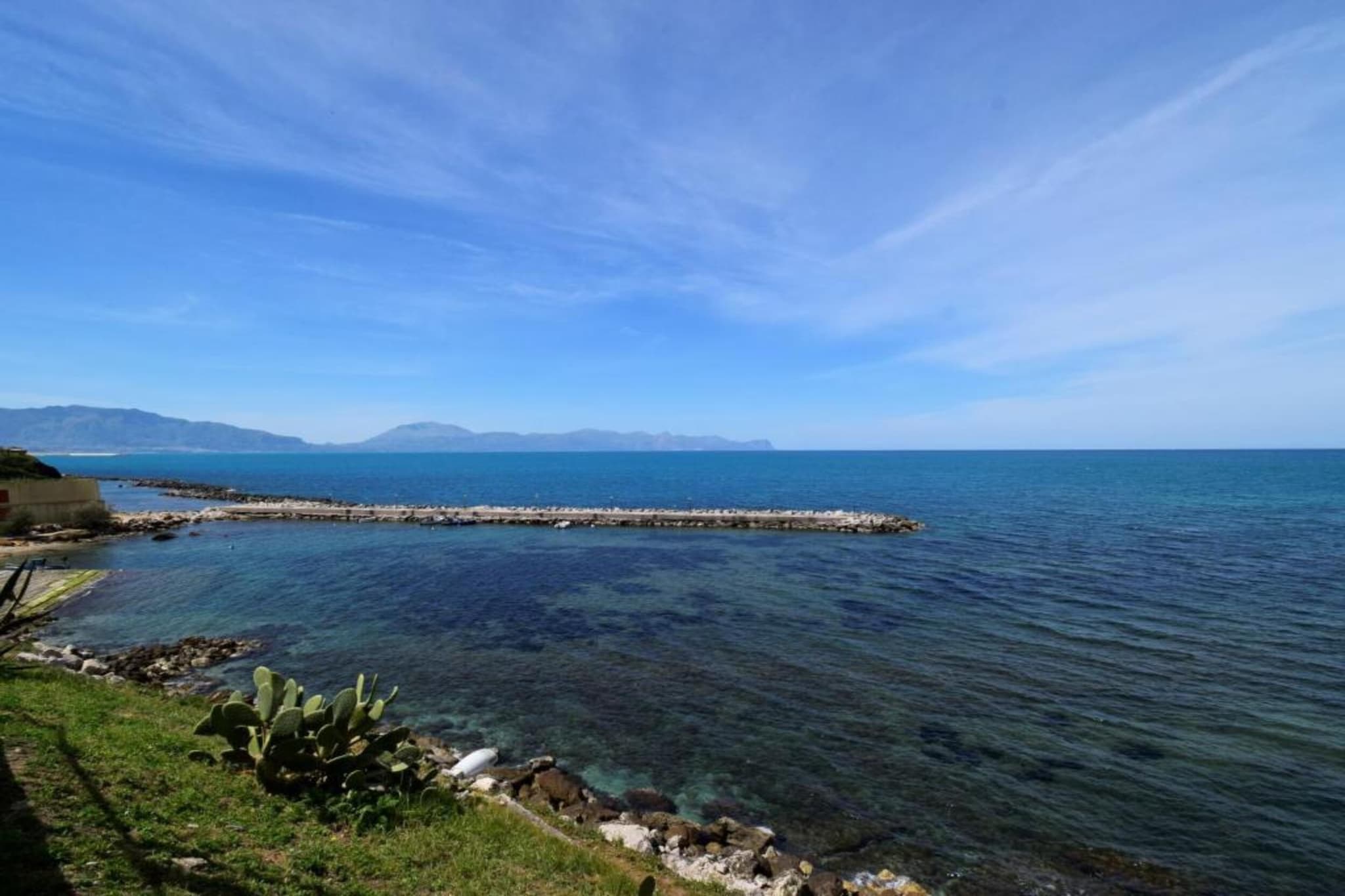 Villa Elena-Areas summer 1km
