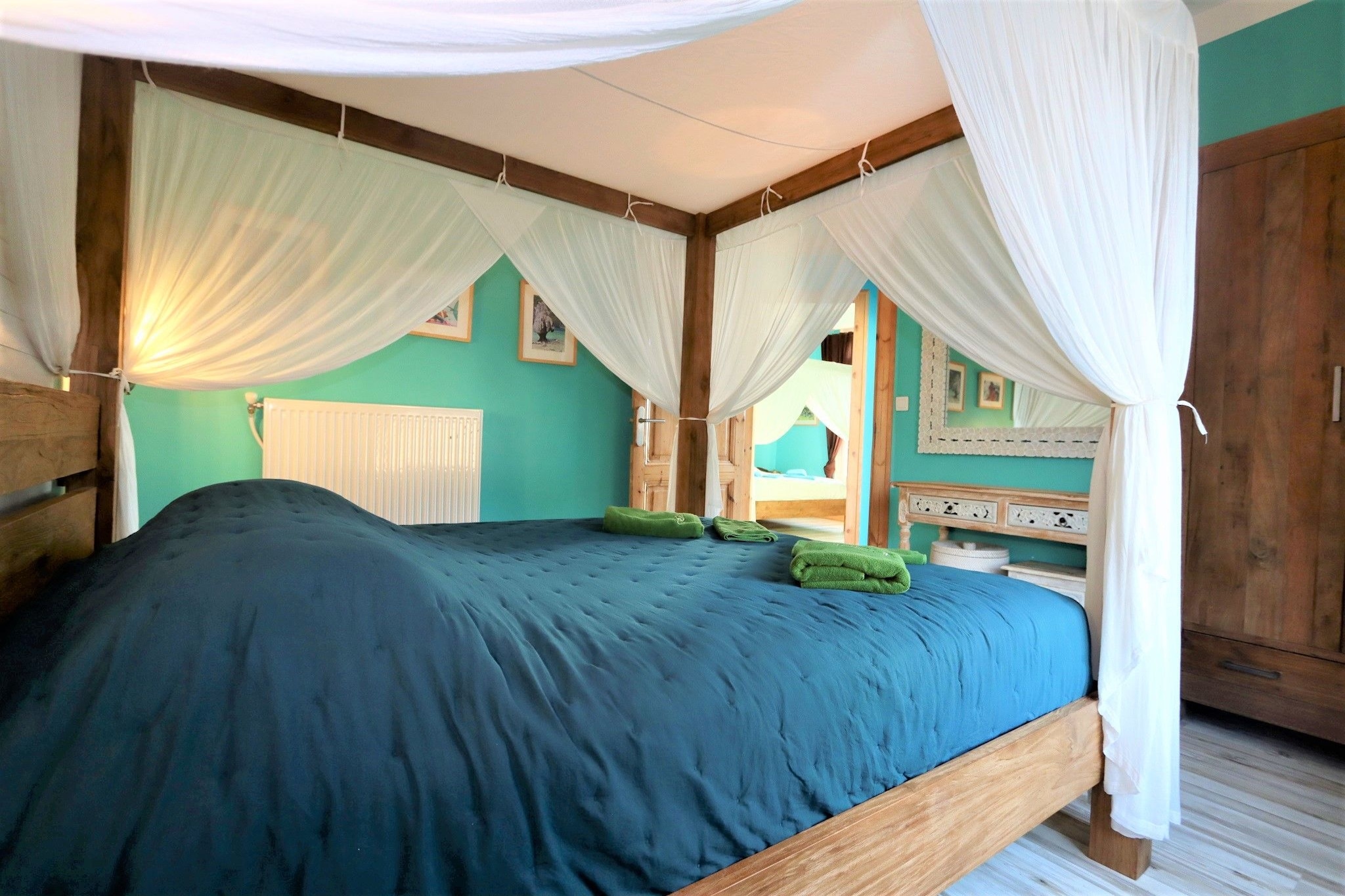 Luxurious villa with private spa near beach