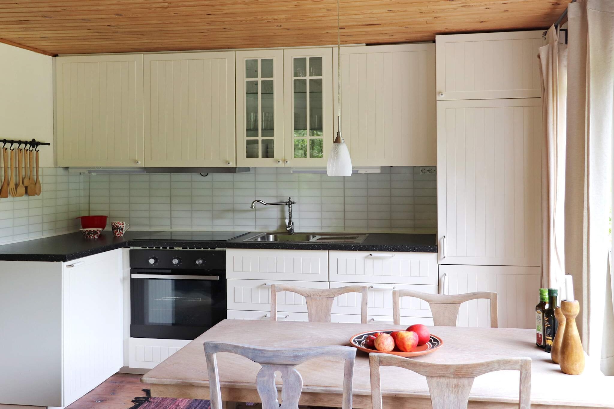 Annex: (double bed)\n\nopen kitchen(cooker(electric), hood, coffee machine, microwave, fridge-freezer, water from well), Living/bed room(TV, fireplace, chromecast), bedroom(double bed), bathroom(washbasin, shower, toilet), terrace, garden furniture, BBQ, geothermal energy