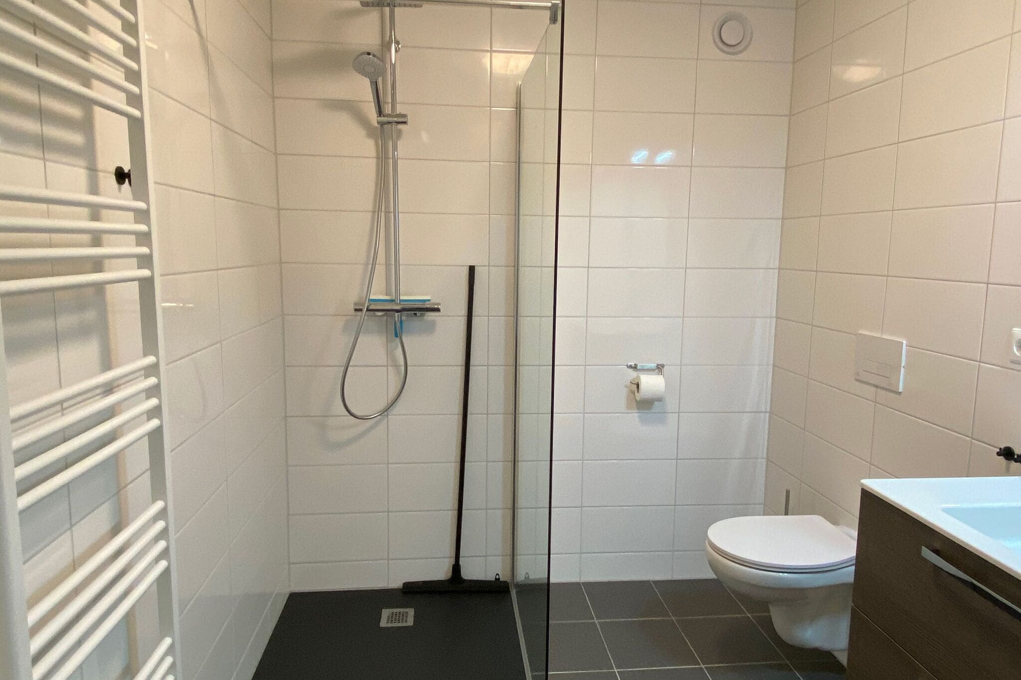 Maison rénovée avec deux salles de bains, Breda à 10 km