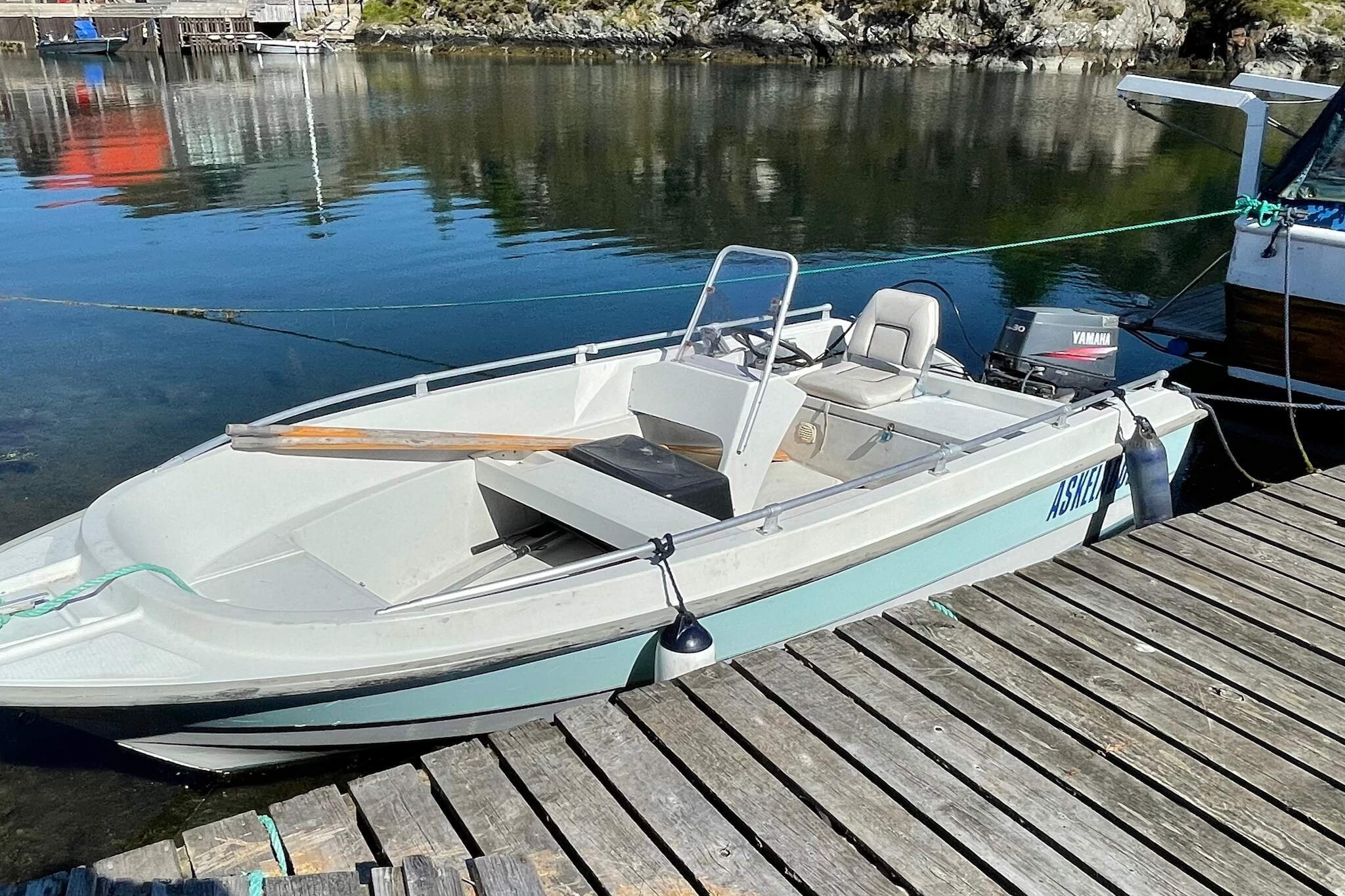 open kitchen(cooker(electric), hood, coffee machine(filter), waffle iron, microwave, dishwasher, fridge, freezer(1-59L), freezer(200-249L), washing machine), Living/bed room(TV(german television channels, norvegian TV channels ), DVD player, radio), bedroom(double bed), bedroom(2x single bed), bathroom(floor heating)(bathtub or shower, washbasin, toilet), mezzanine(2x single bed), heating(electric), terrace(70 m2), garden furniture, BBQ, parking, fish cleaning table