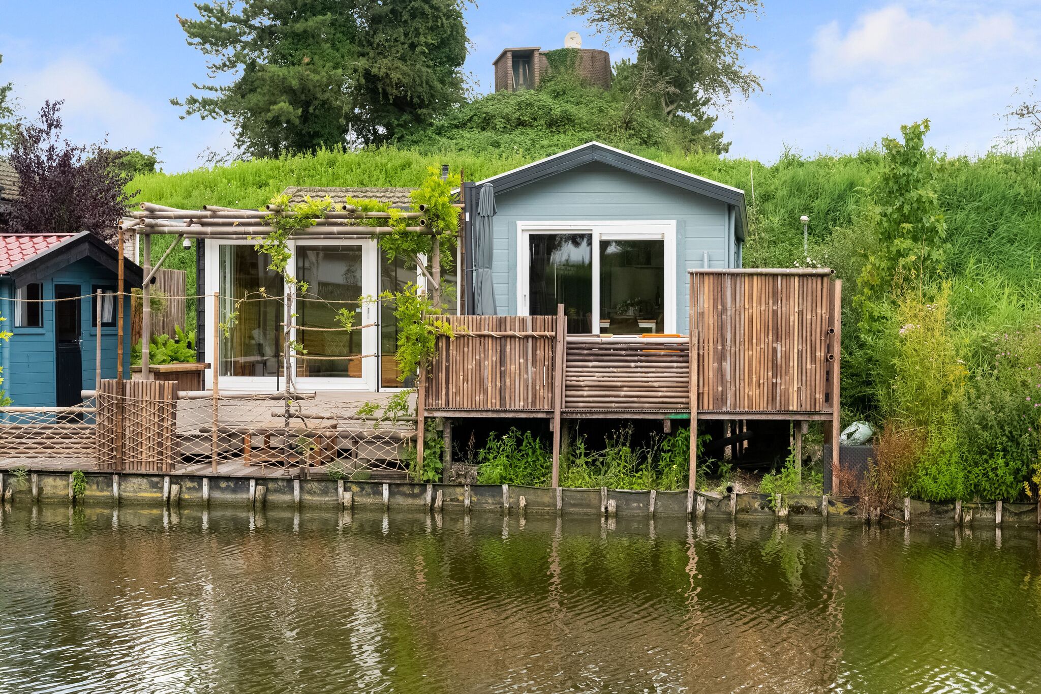 Maison de vacances idyllique à Ooltgensplaat avec terrasse privée