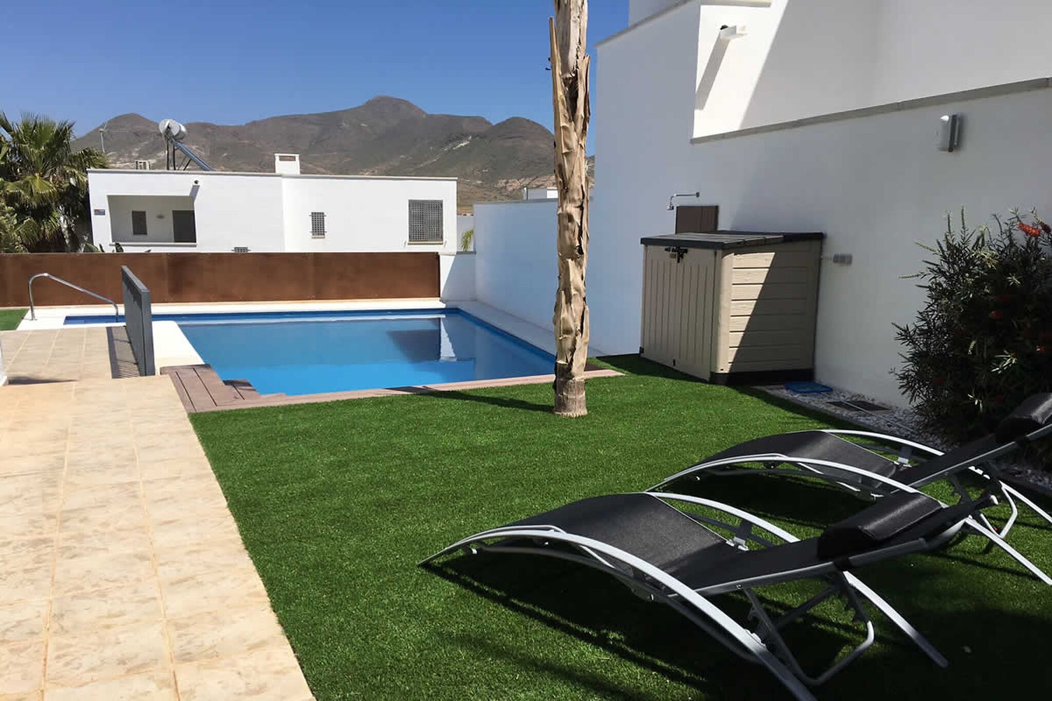 Moderne villa in Níjar met een privézwembad