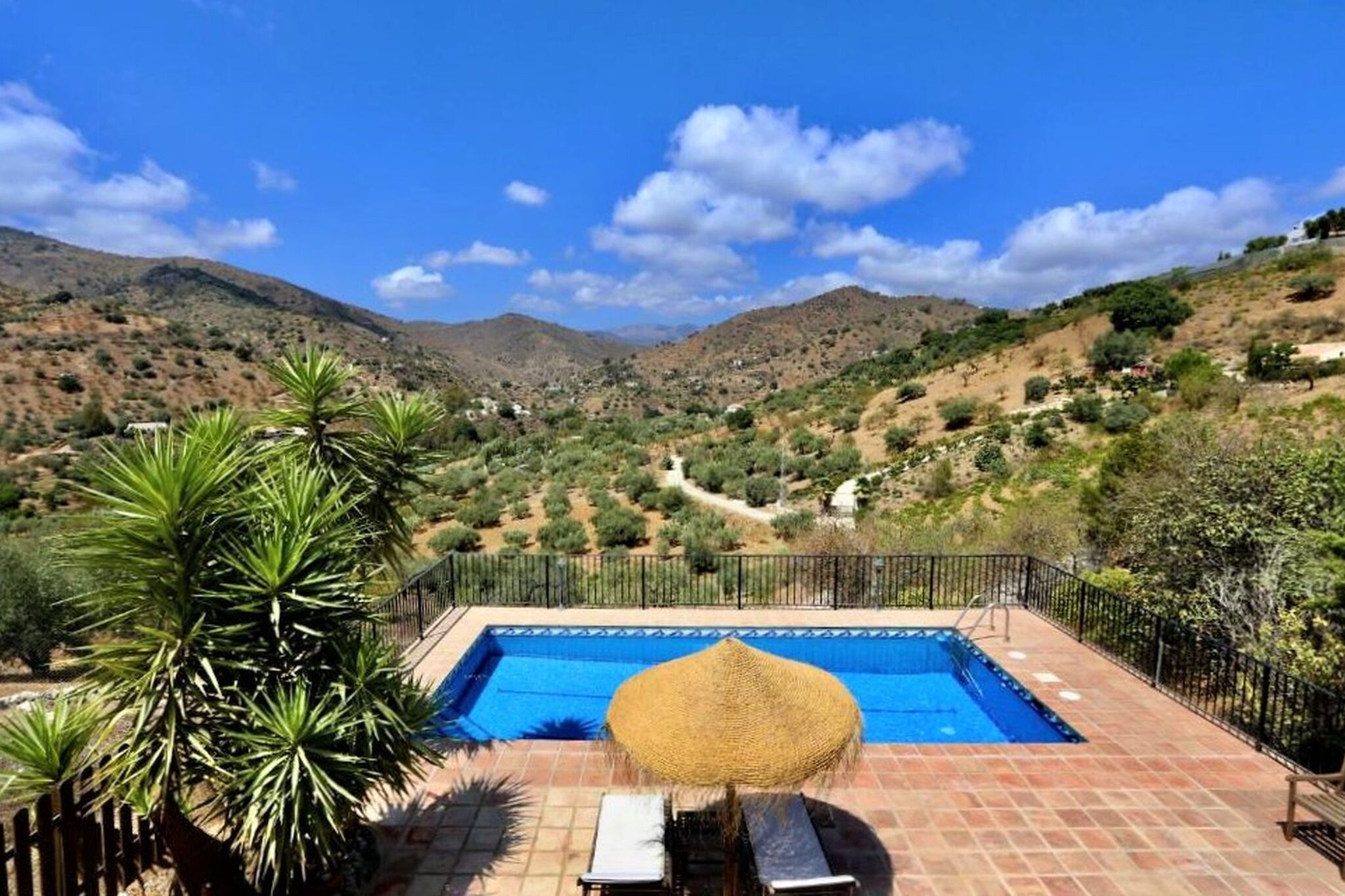Maison de vacances reposante à Comares avec piscine privée