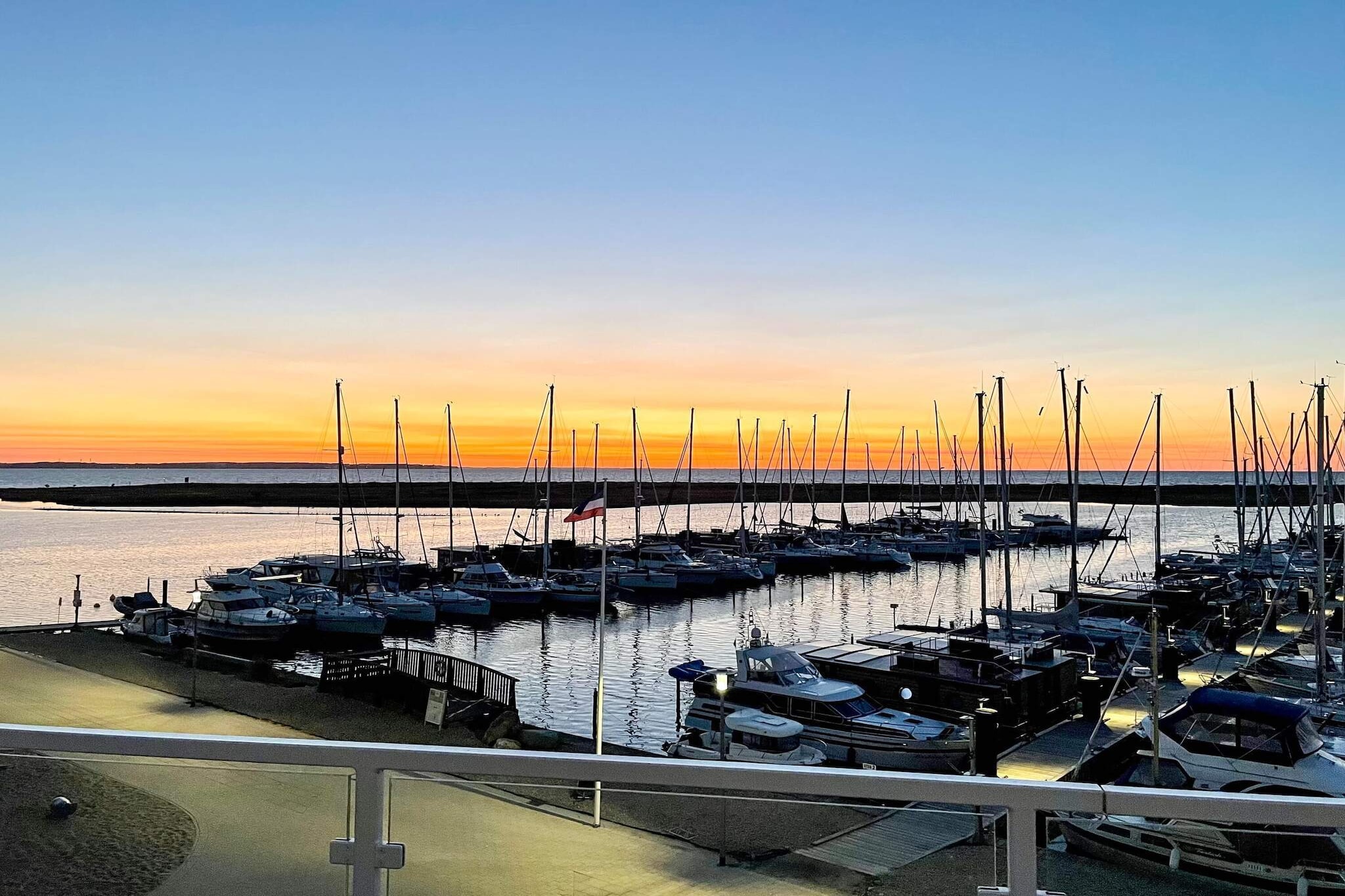 Appartement panoramisch uitzicht op de jachthaven-Waterzicht