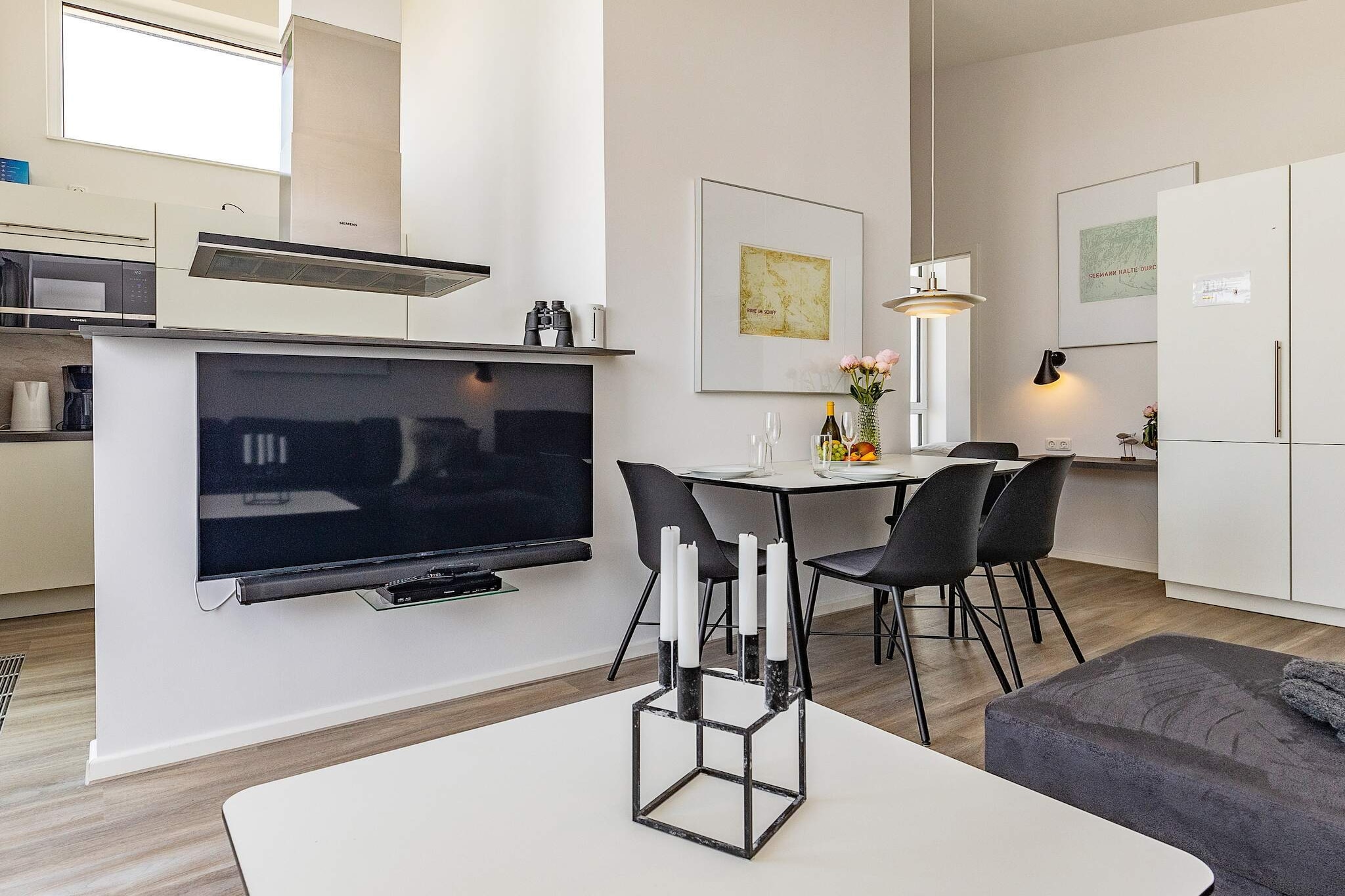 Modern penthouse met balkon - Binnen