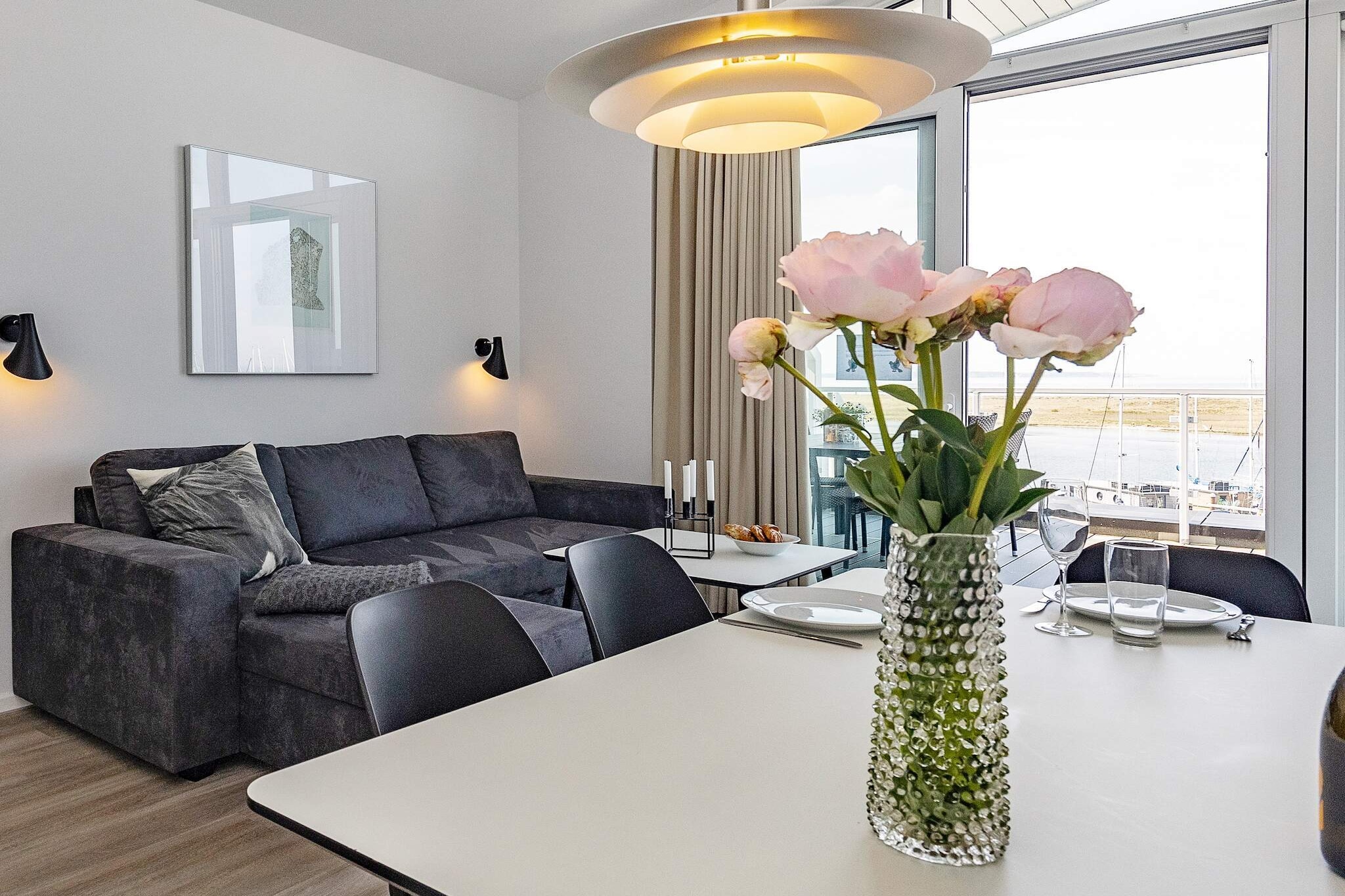 Modern penthouse met balkon - Binnen