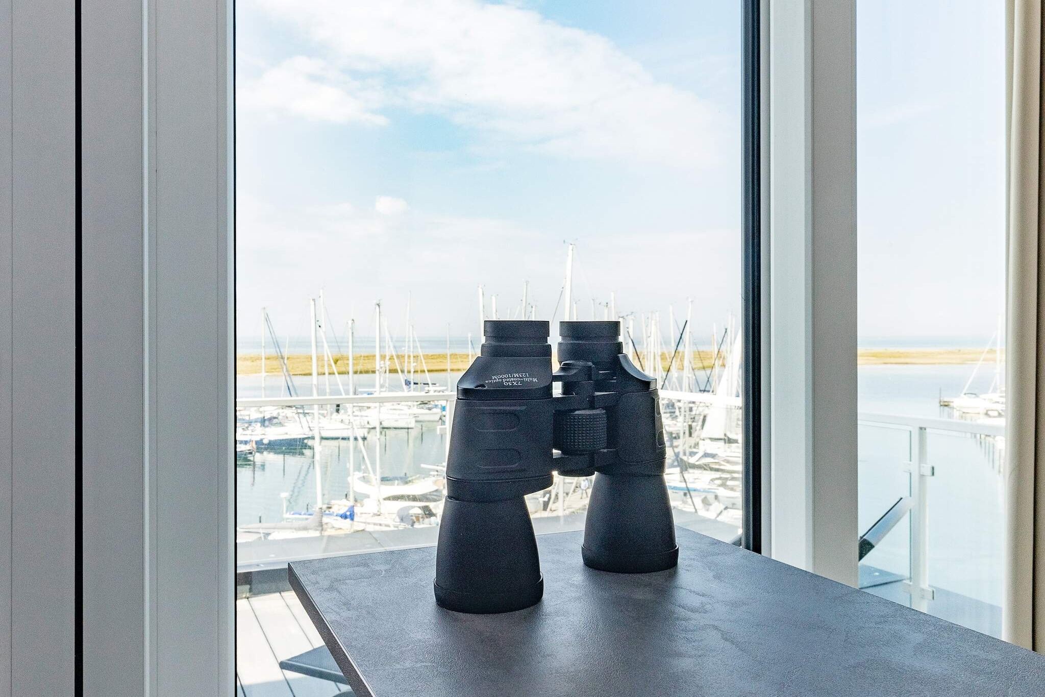 Modern penthouse met balkon - Binnen