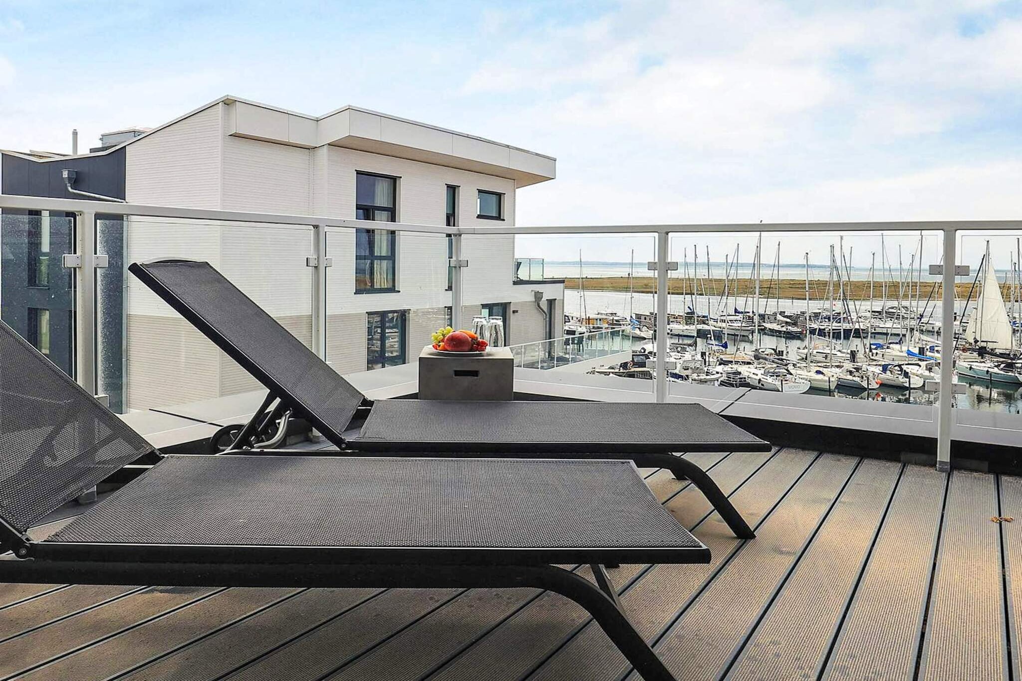 Penthouse op een uitstekende locatie aan de kust