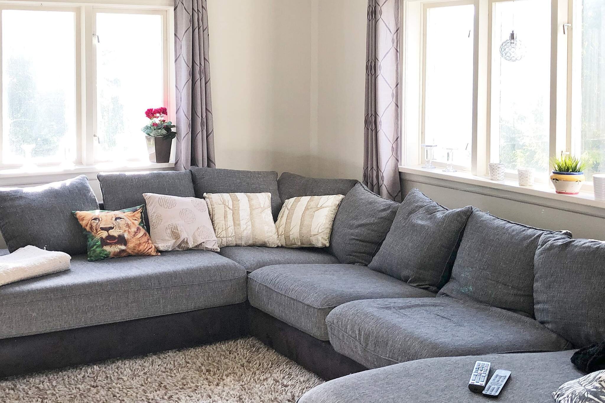 6 person holiday home in Utvik