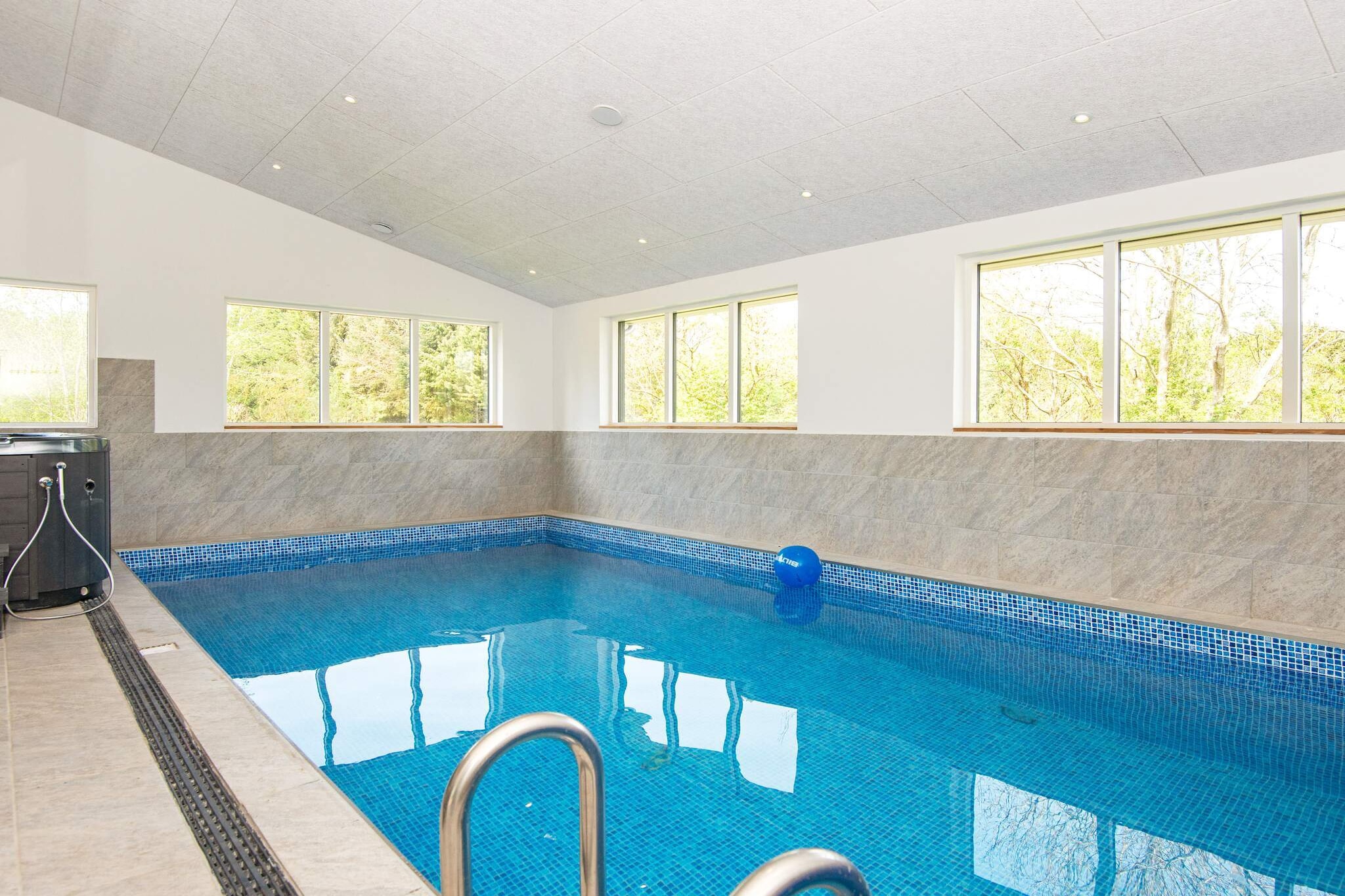 Luxuriöses Refugium mit Pool - Innenbereich