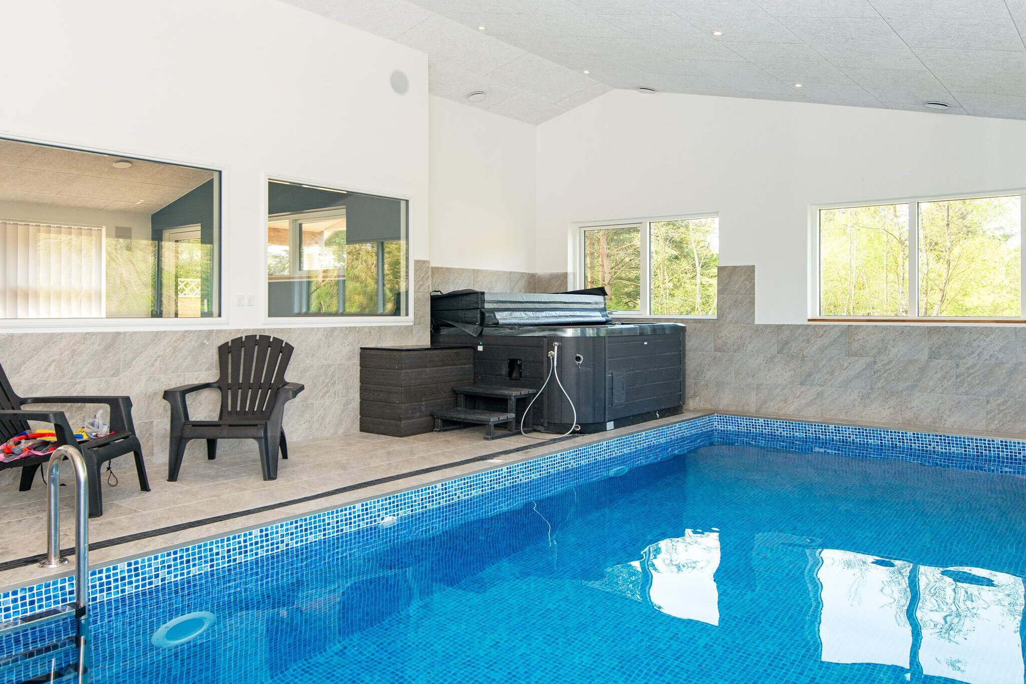 Luxuriöses Refugium mit Pool - Innenbereich