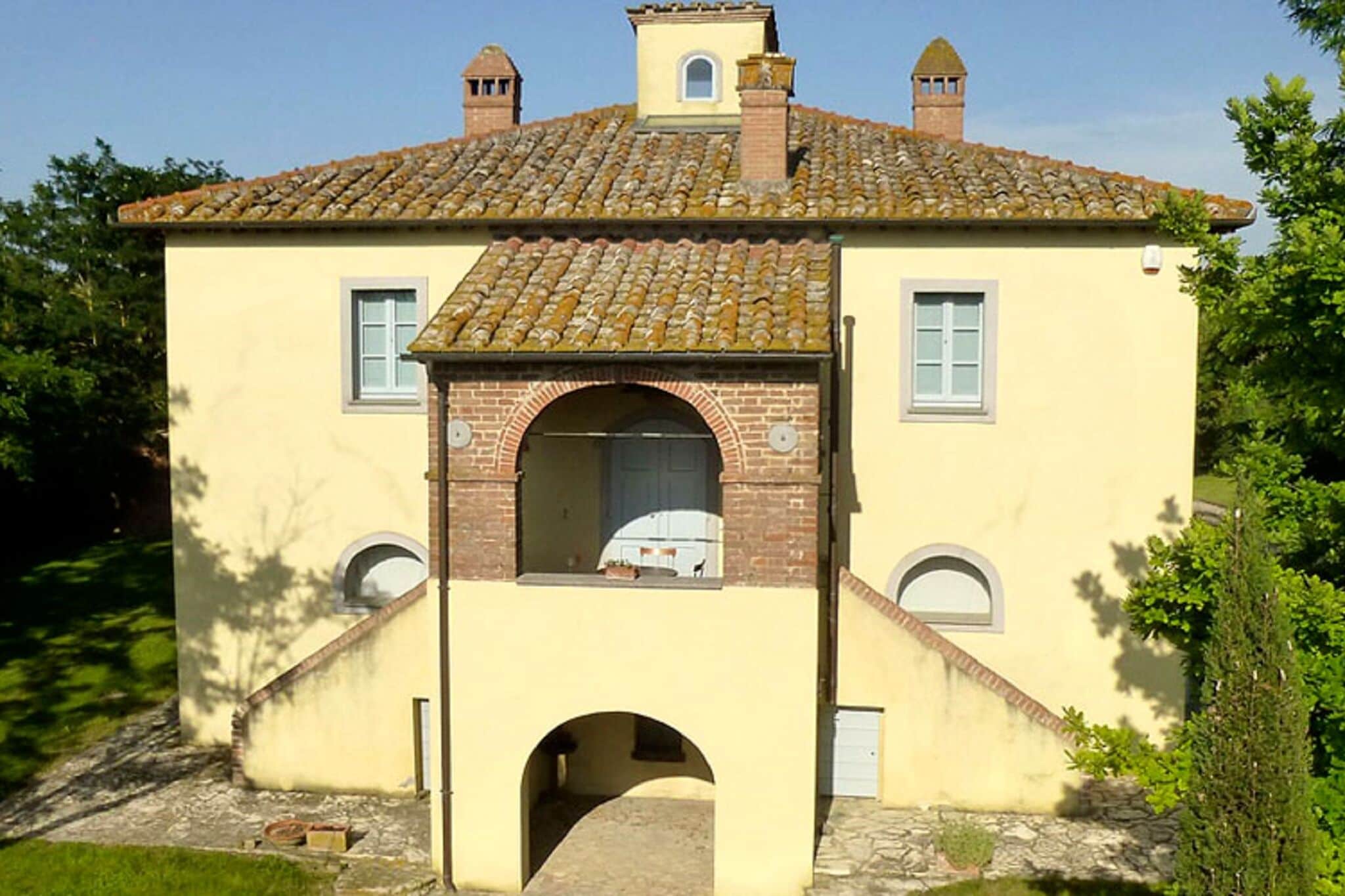 Spacious Holiday Home in Chiusi with Private Swimming Pool