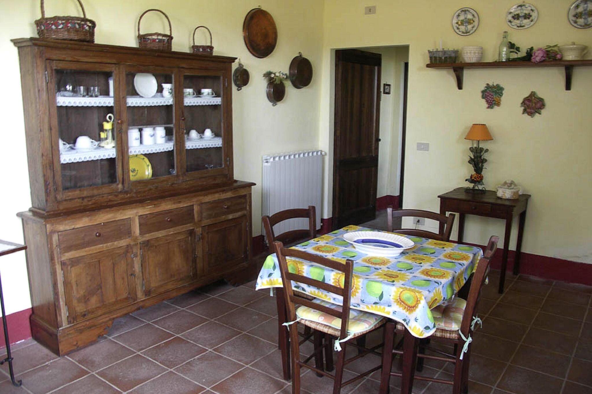 Attractive Holiday Home in Montepulciano with Swimming Pool