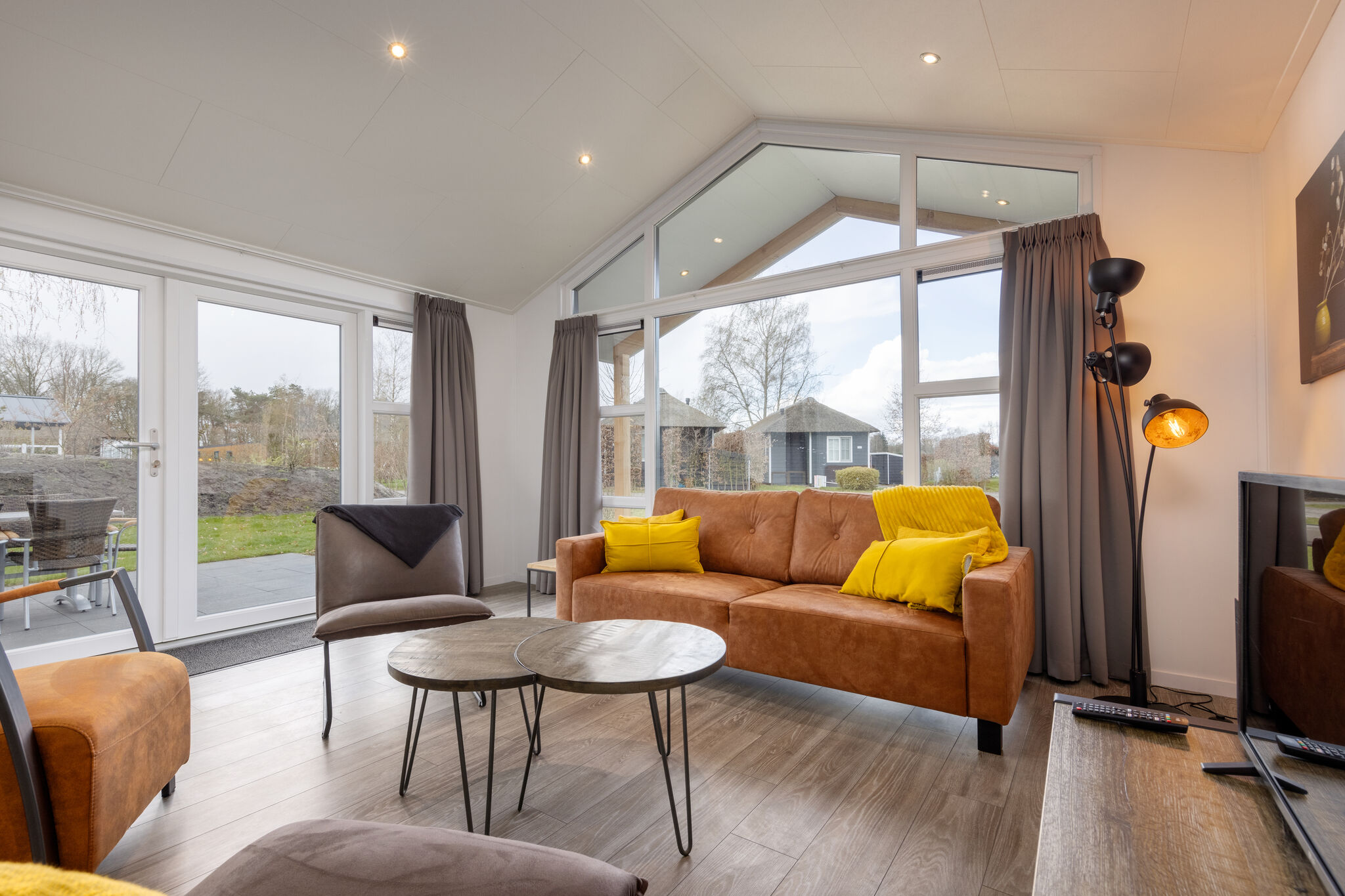 Moderne lodge met airconditioning, in groen Twente