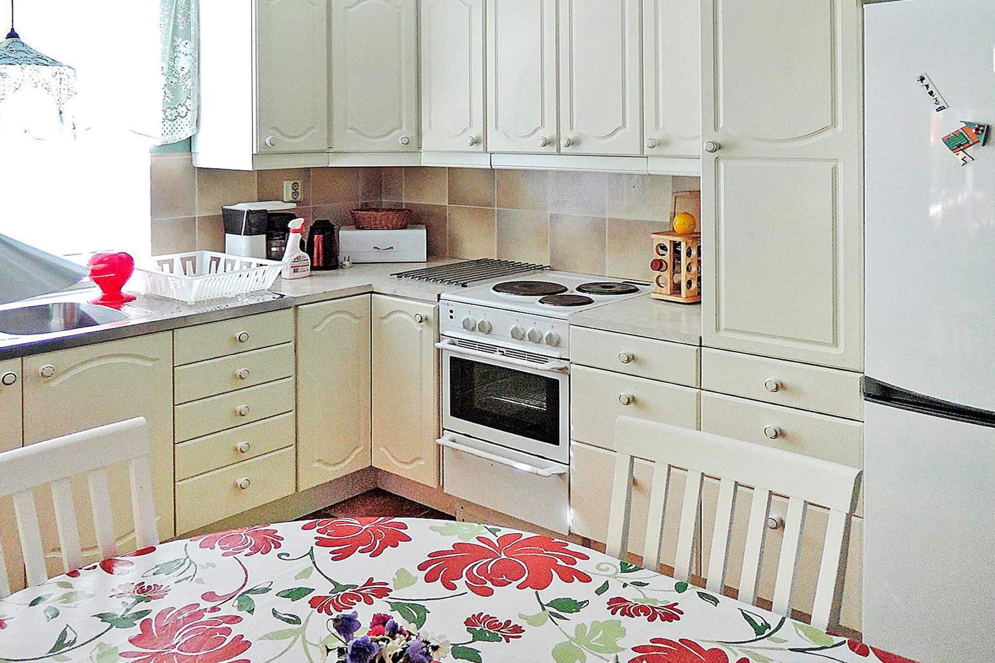 6 person holiday home in HÄSTVEDA-By Traum