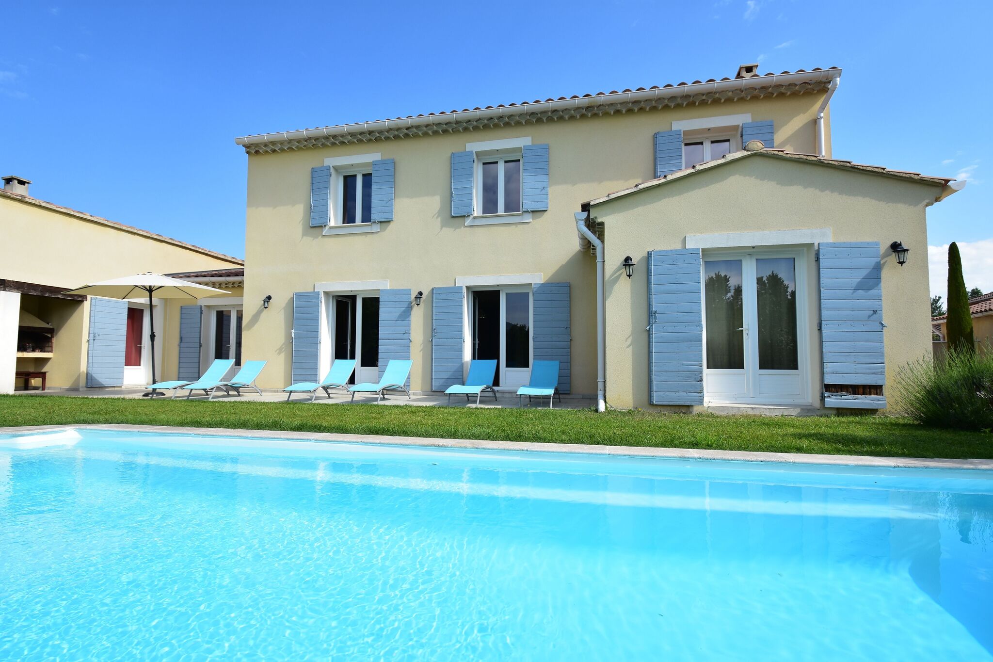 Ruime villa bij Vaison-la-Romaine met een privézwembad