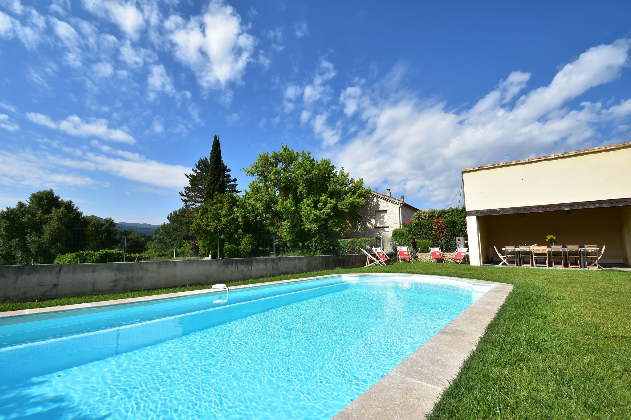 Spacieuse villa avec piscine privée à Vaison-la-Romaine