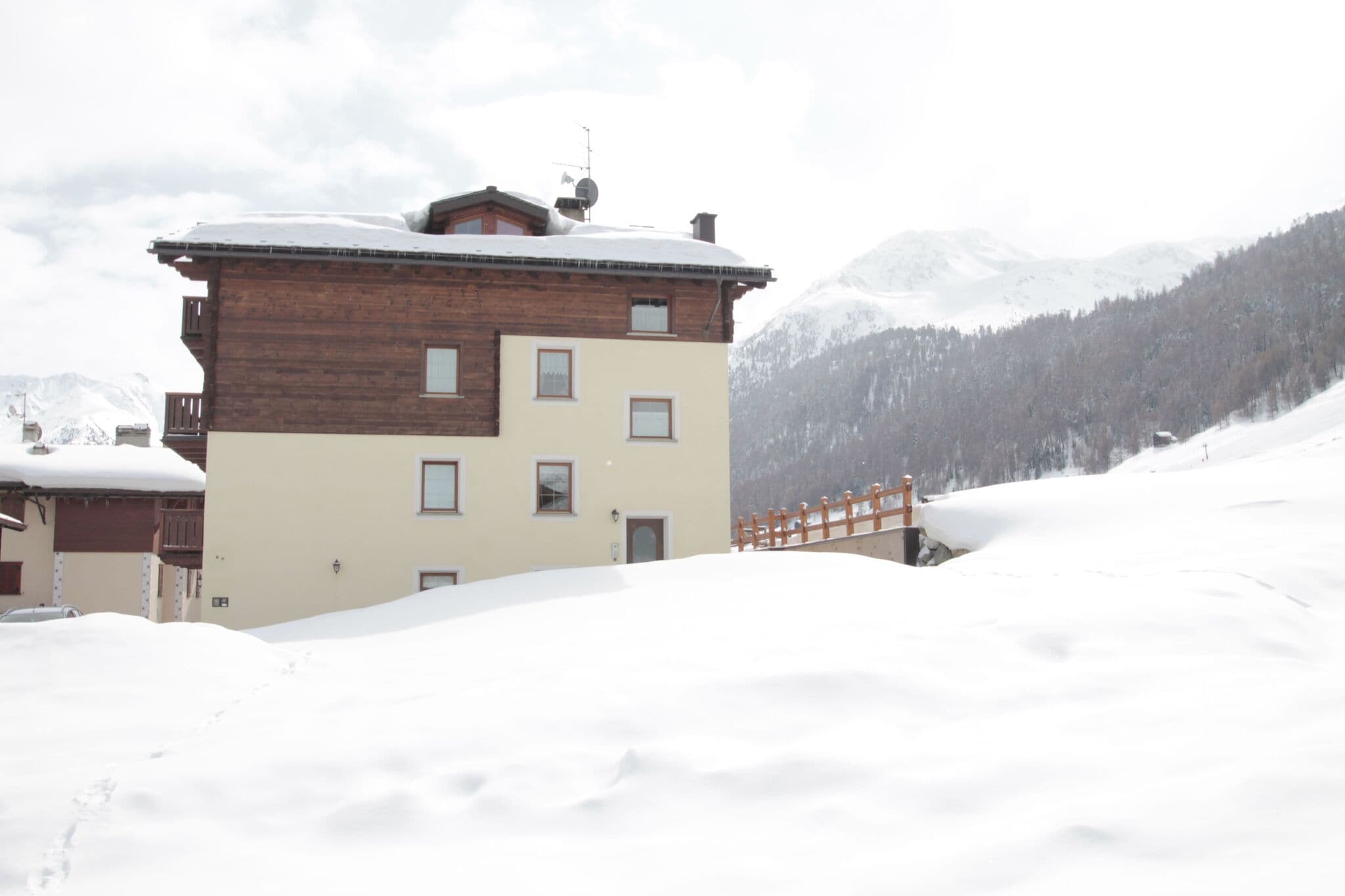Modern Holiday Home in Livigno Italy near Ski Area