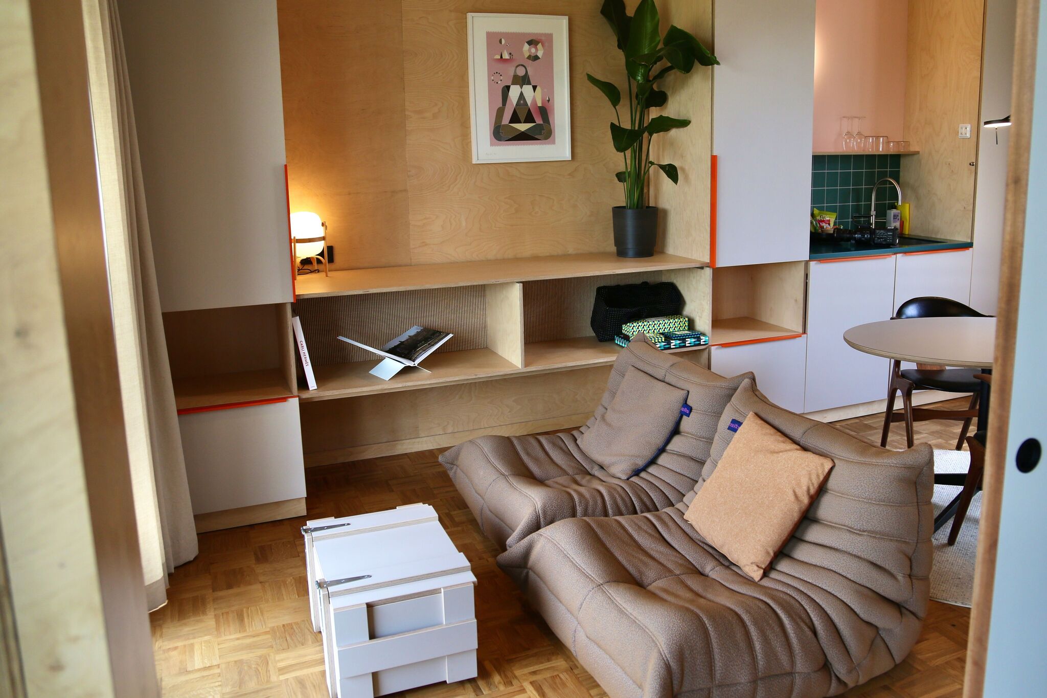 Vrijstaande suite van hoge kwaliteit, in Amsterdam