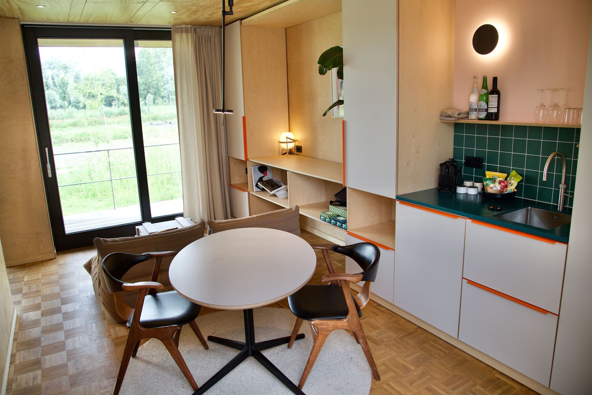 Vrijstaande suite van hoge kwaliteit, in Amsterdam