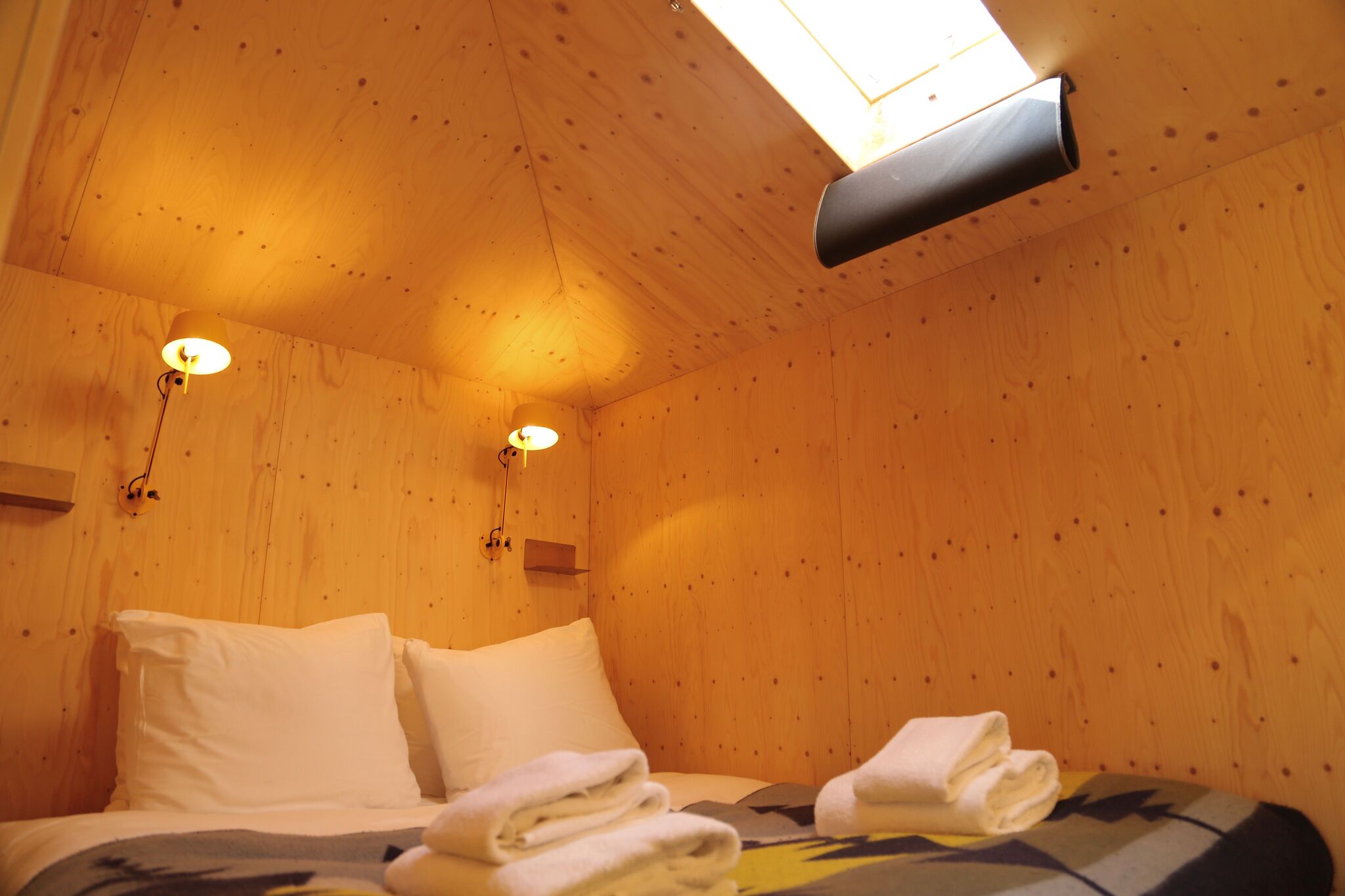 Authentieke cabin met houtkachel, in Amsterdam